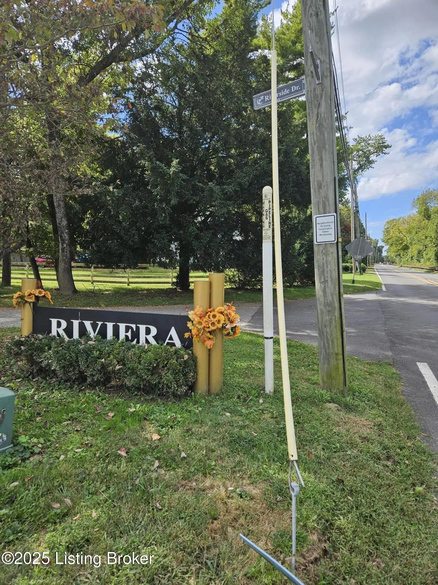 Photo of Listing #1704955