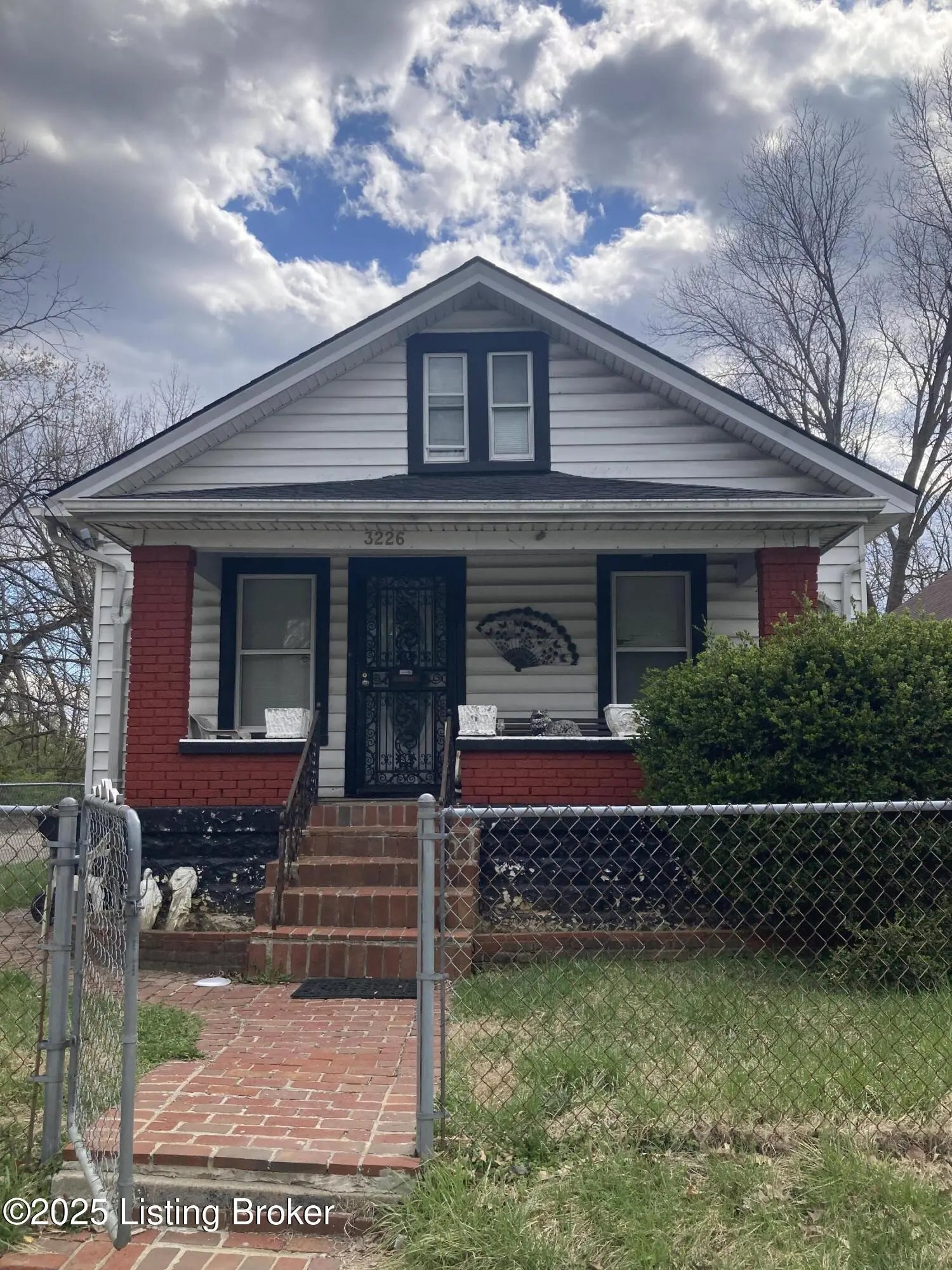 Photo of Listing #1700161