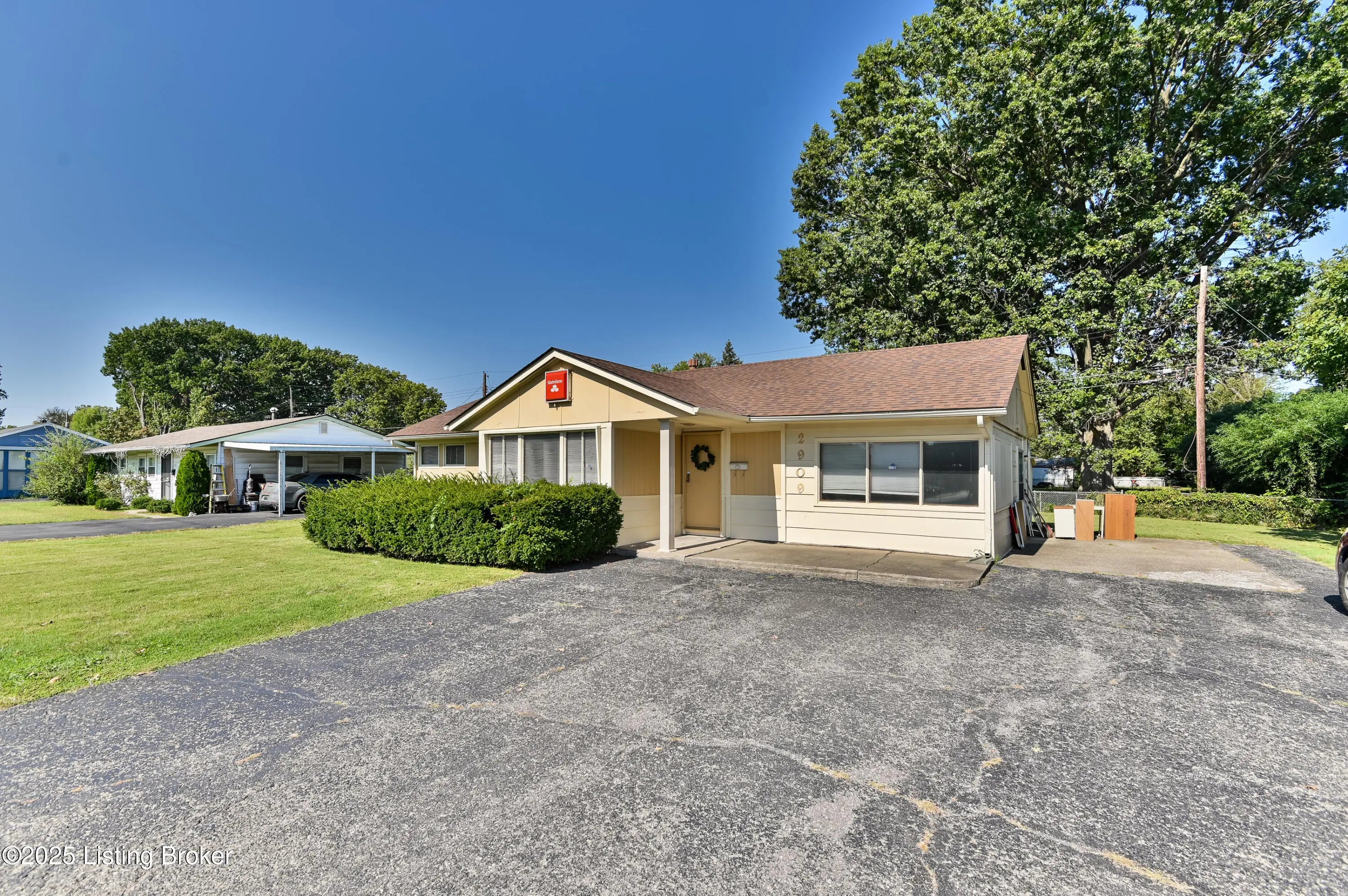 Photo of Listing #1700138