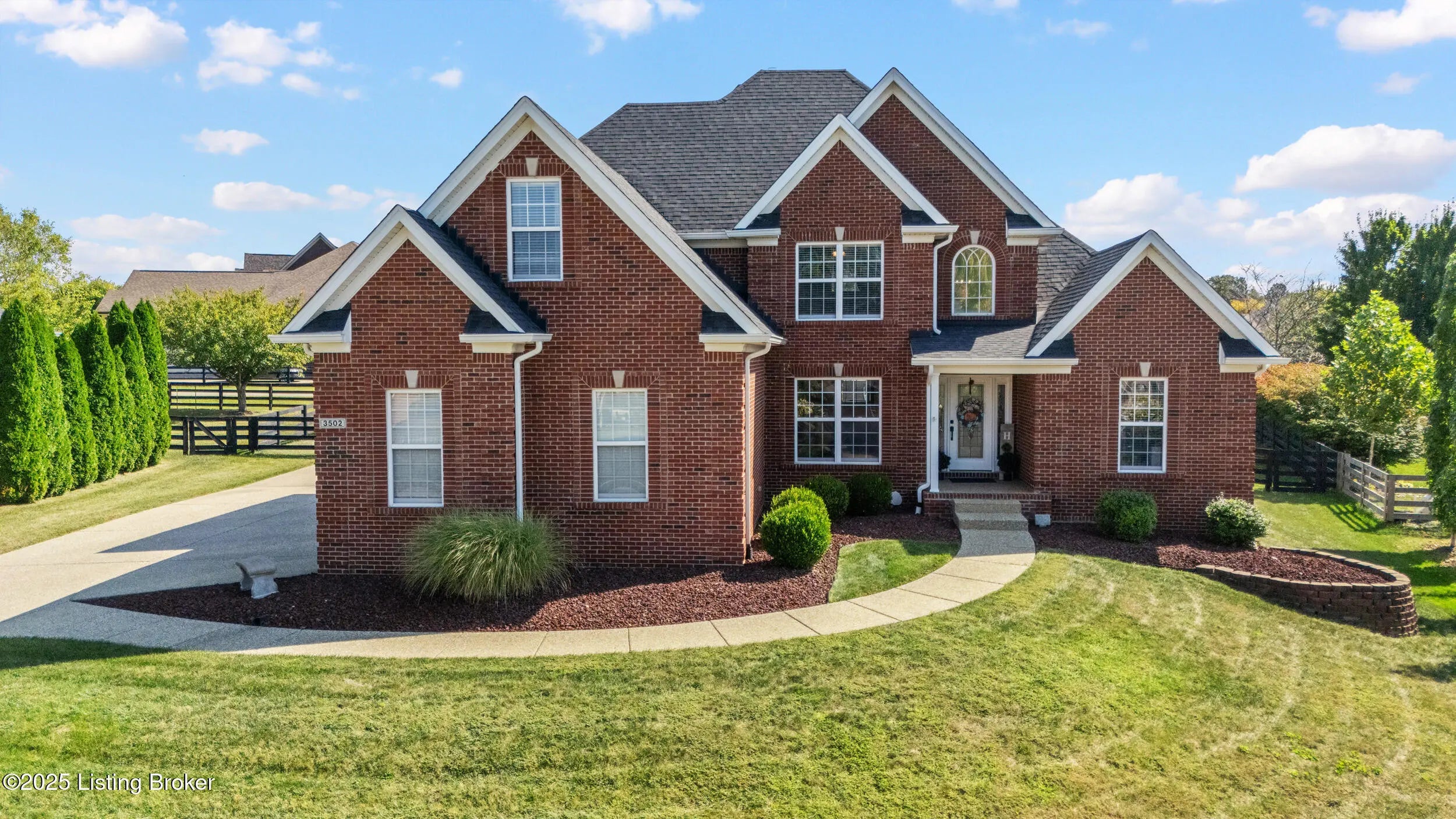 Photo of Listing #1700101