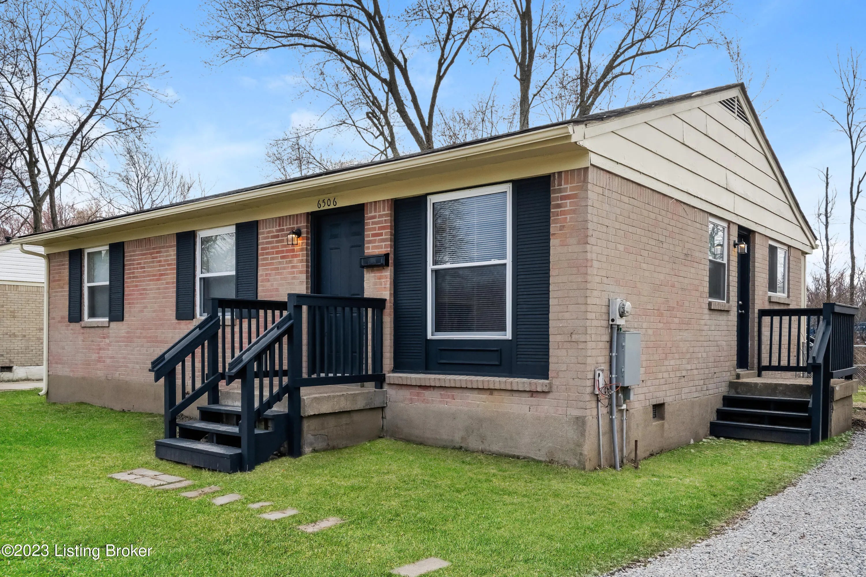 Photo of Listing #1700108