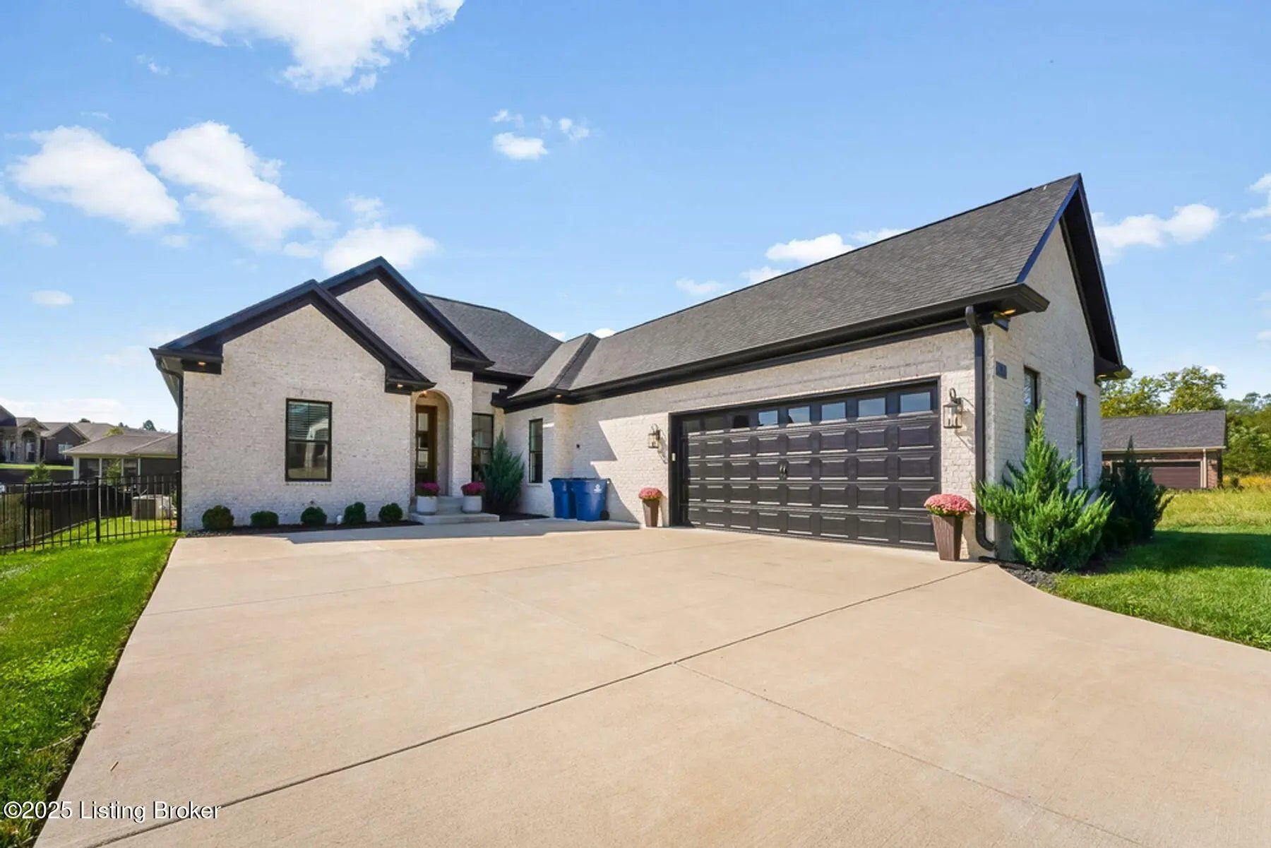 Photo of Listing #1700134