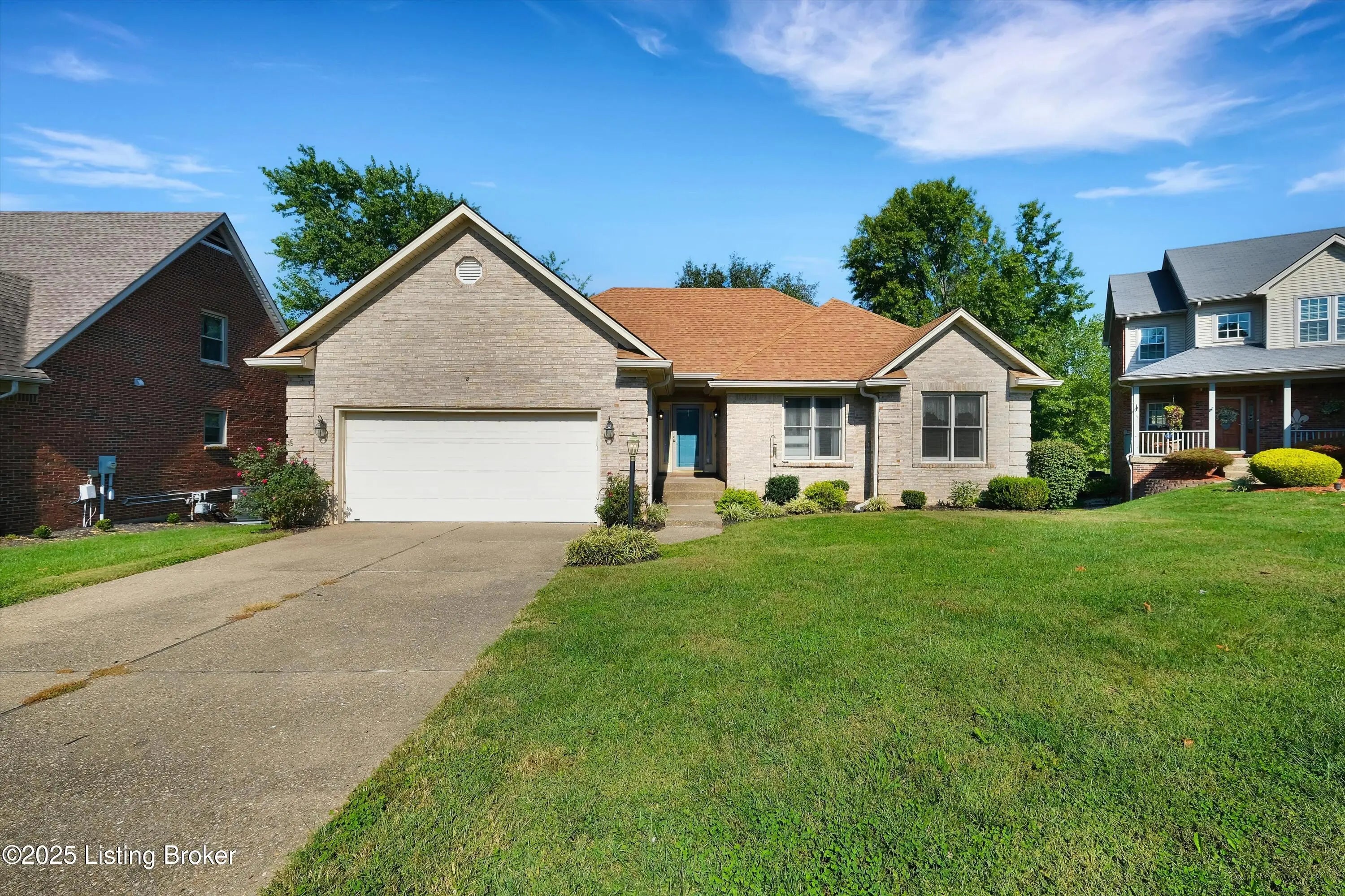 Photo of Listing #1700355