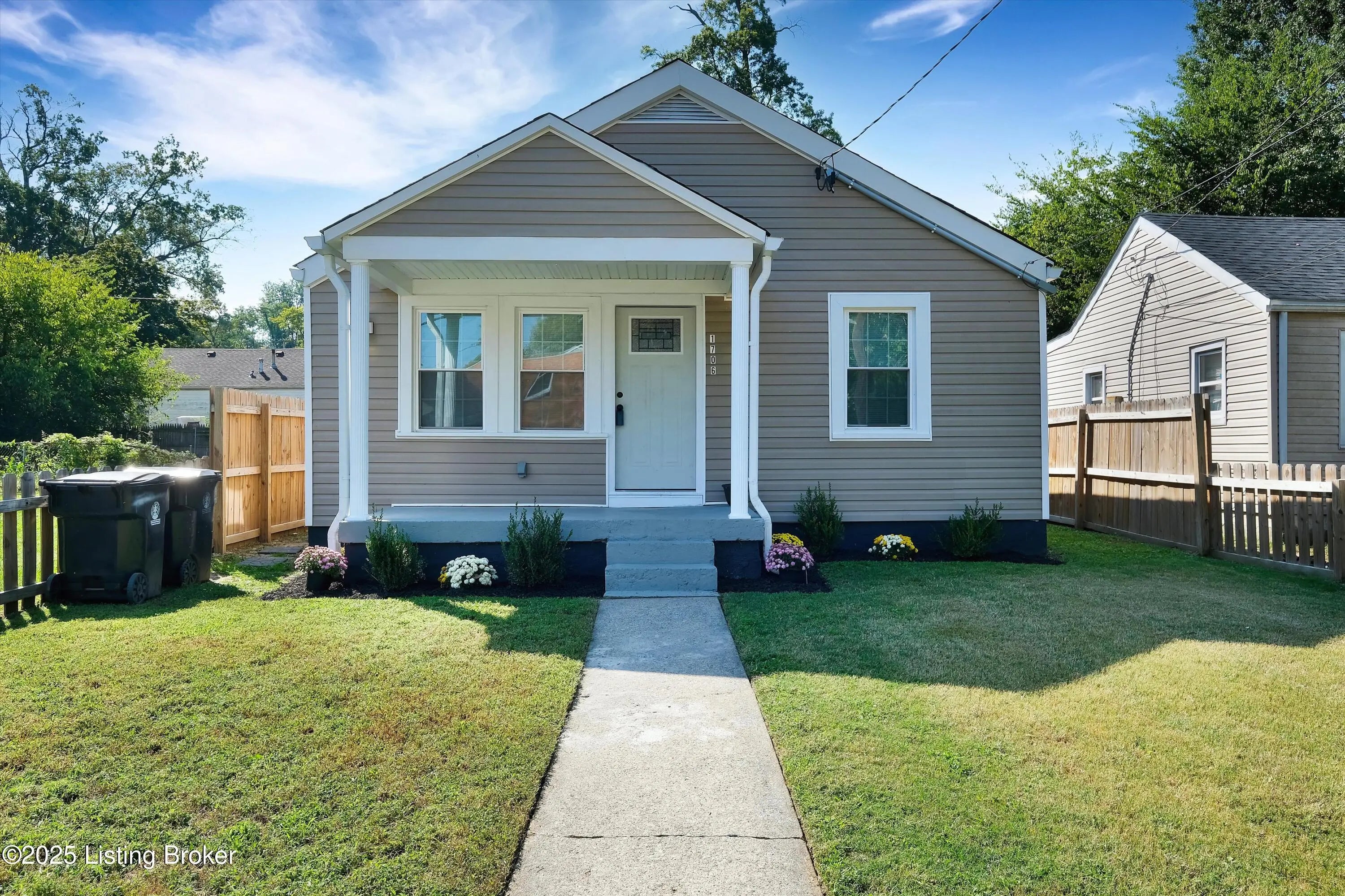 Photo of Listing #1700240