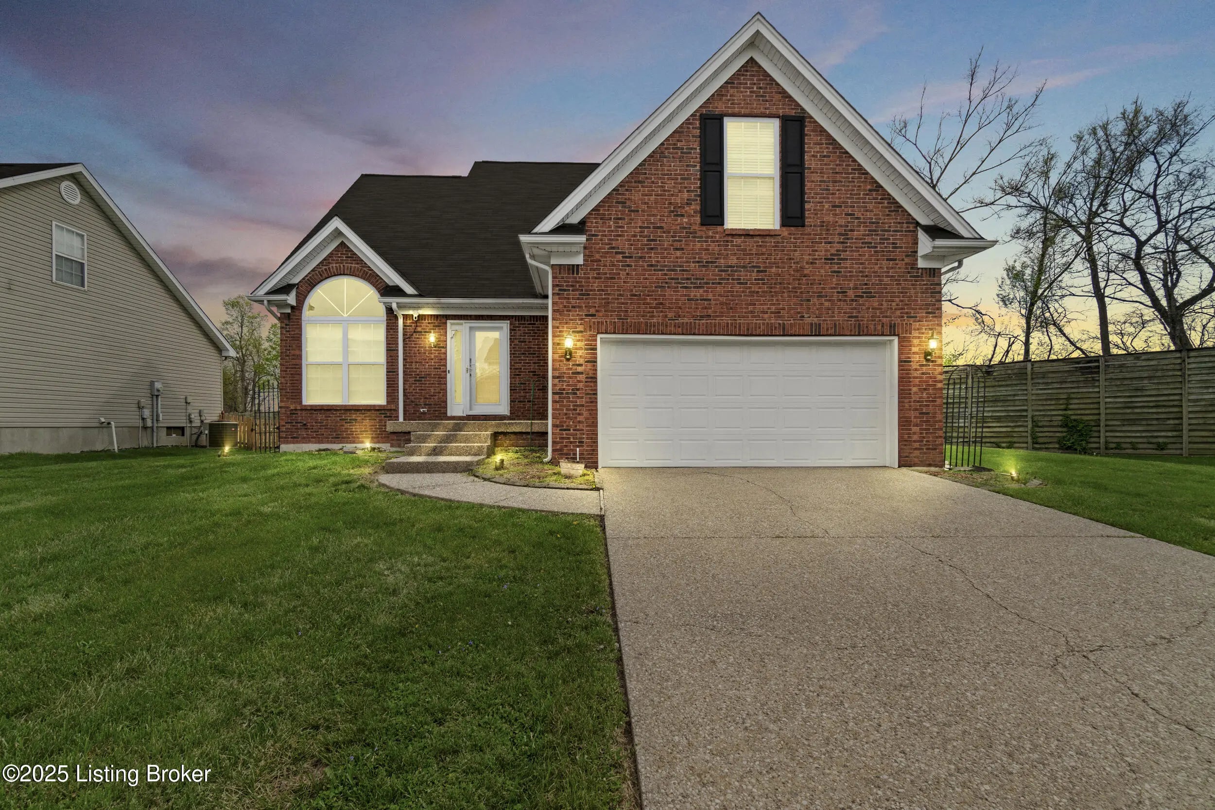 Photo of Listing #1700310