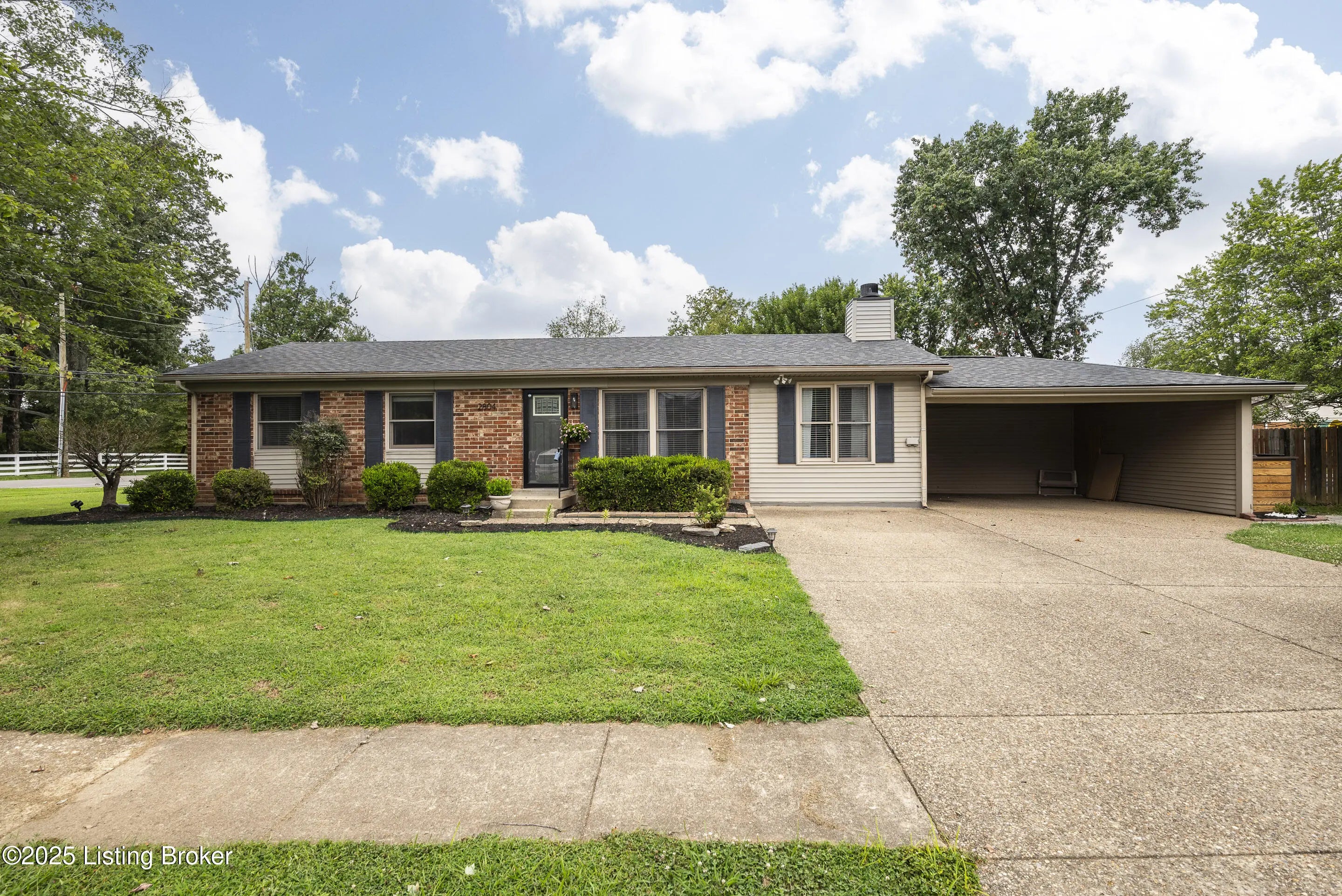 Photo of Listing #1700241