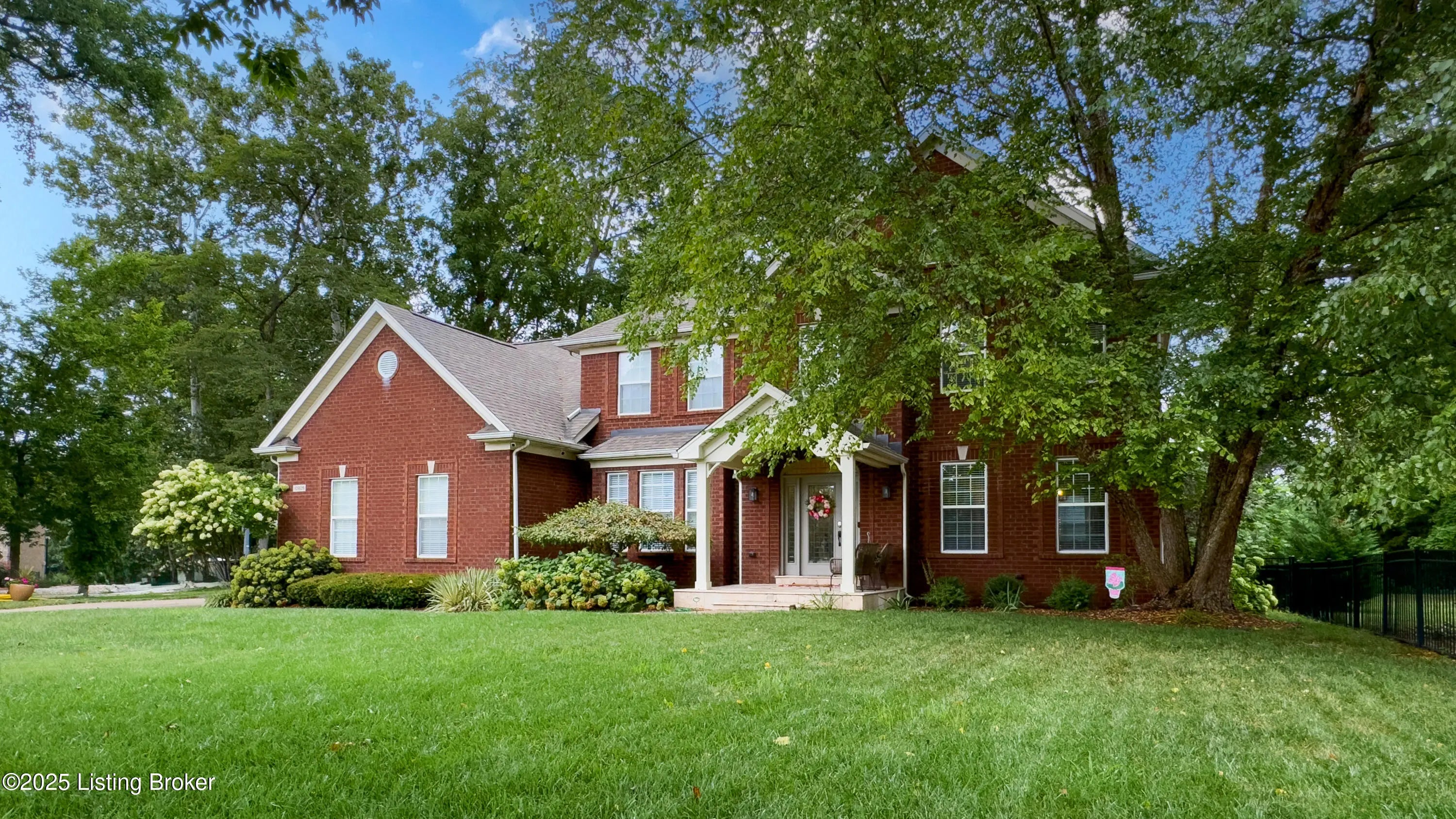 Photo of Listing #1700437