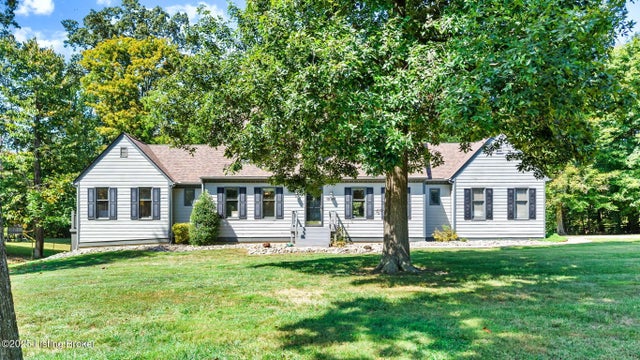 10101 Secretariat Dr, Goshen