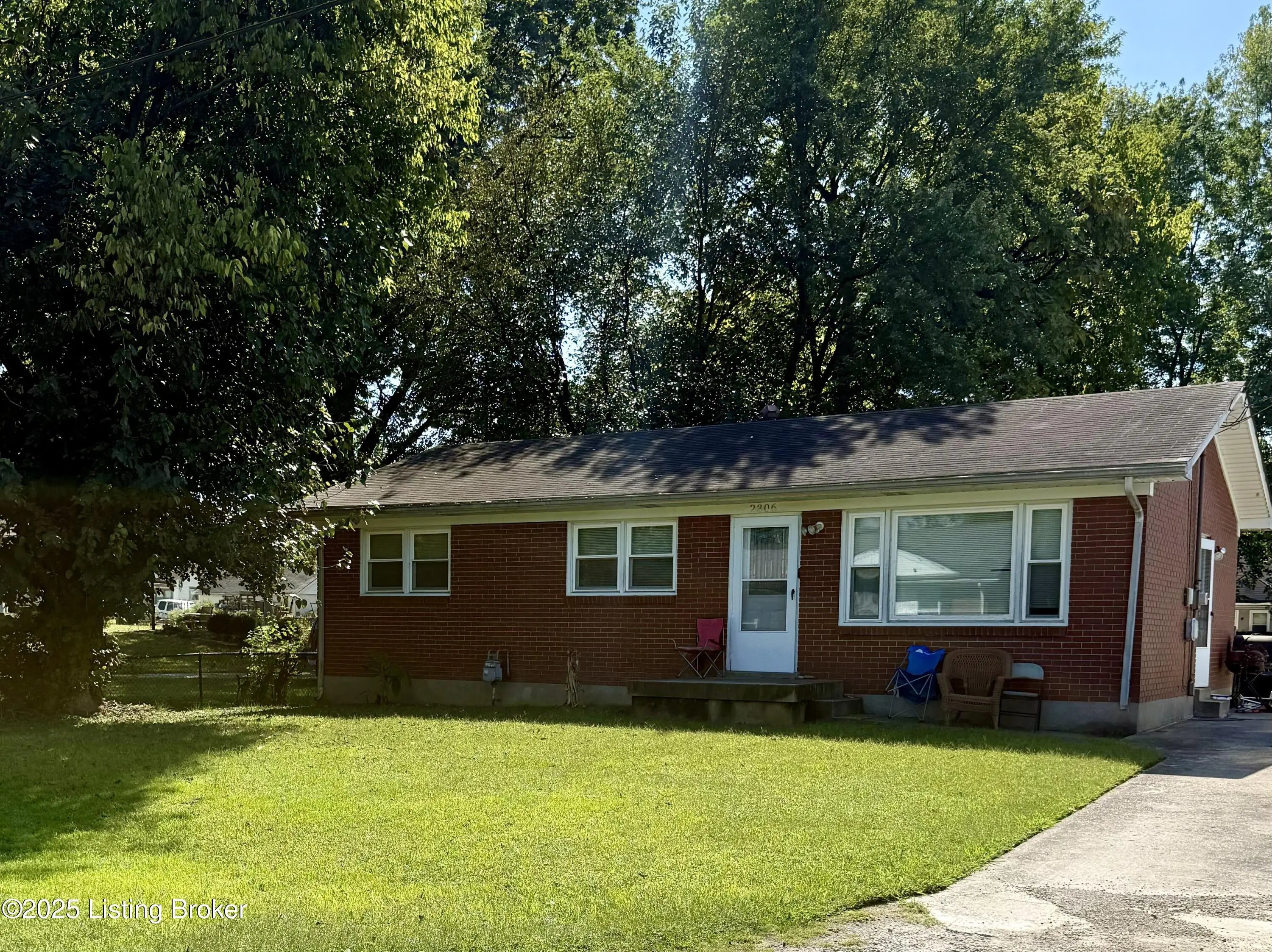 Photo of Listing #1706940