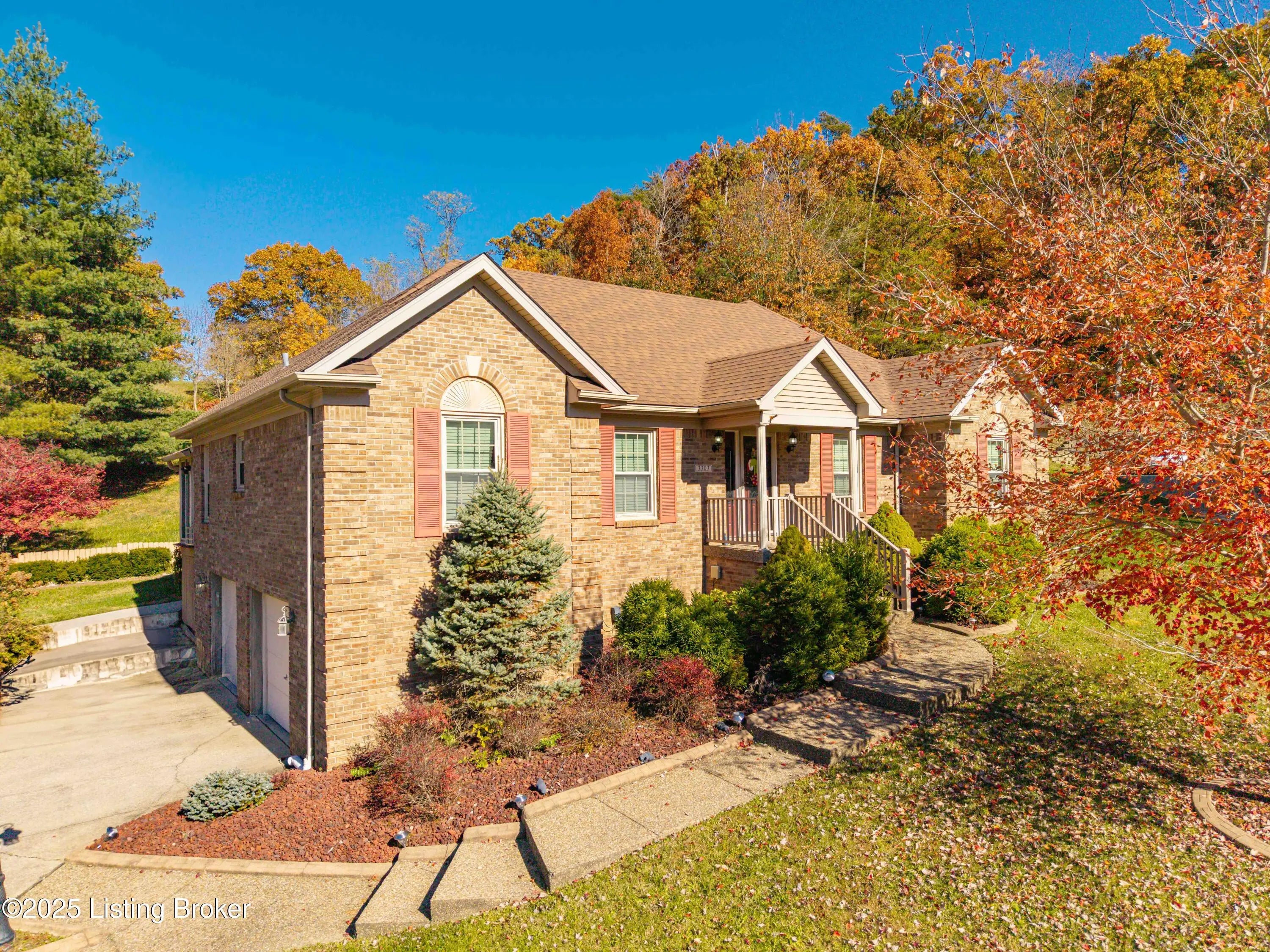 Photo of Listing #1700750