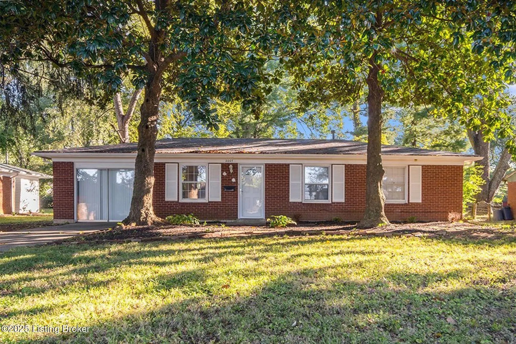 Photo of Listing #1700946