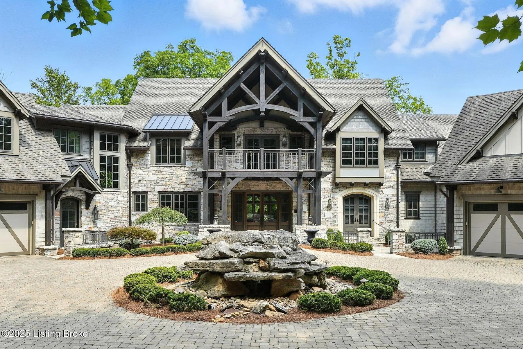 Photo of Listing #1700777