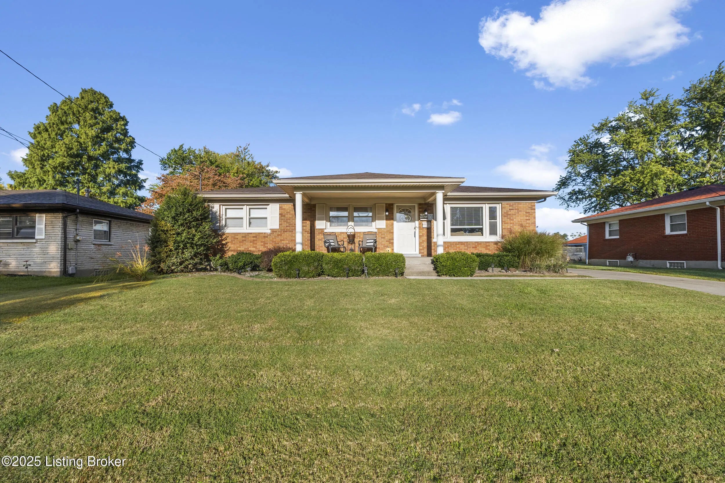 Photo of Listing #1700607