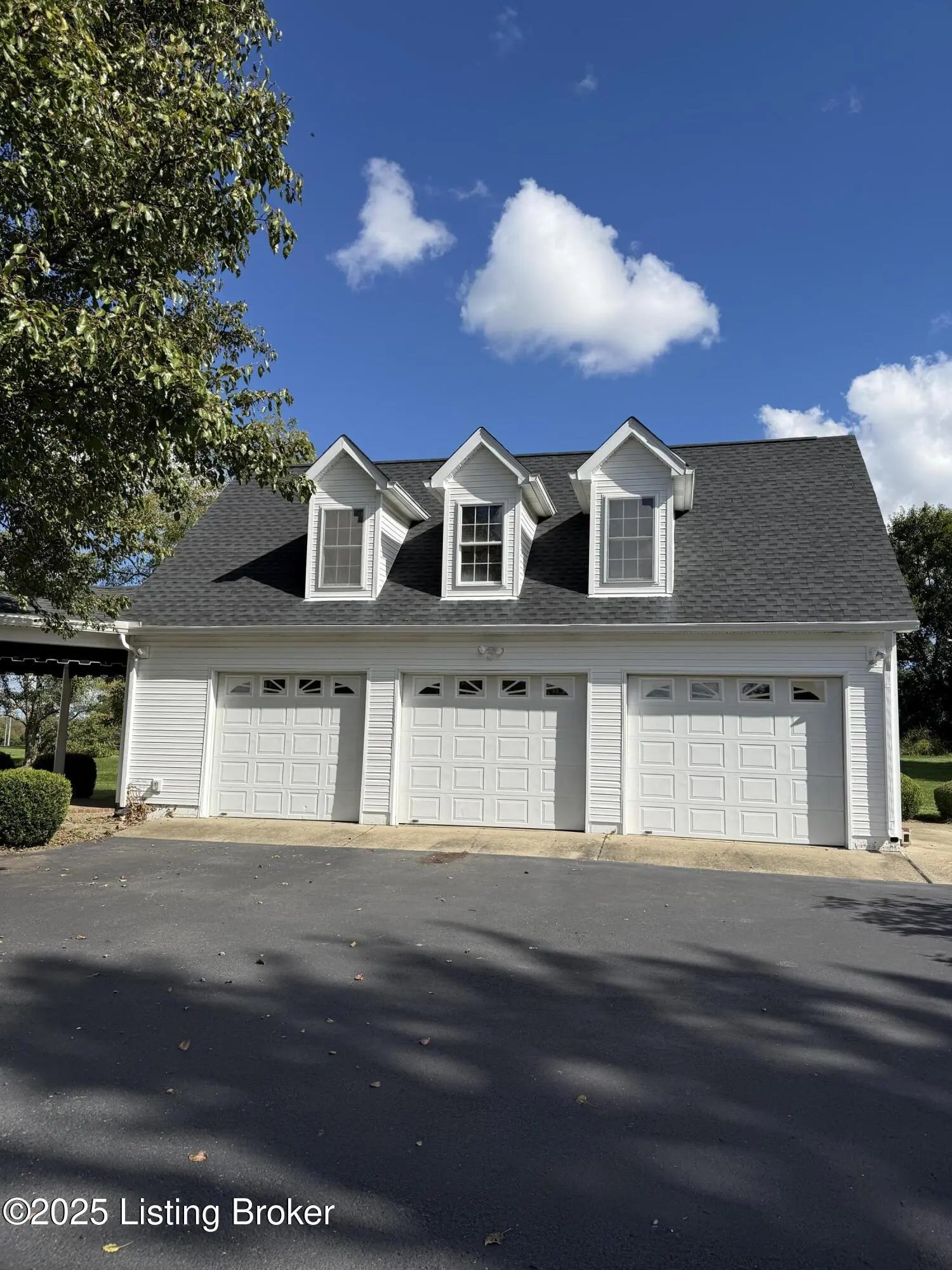 Photo of Listing #1700958