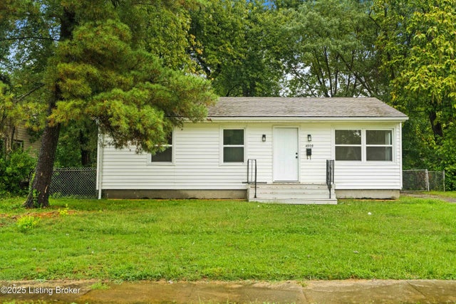4909 Red Oak Ln, Louisville