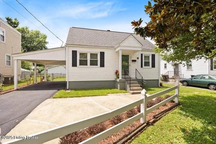 Photo of Listing #1701237