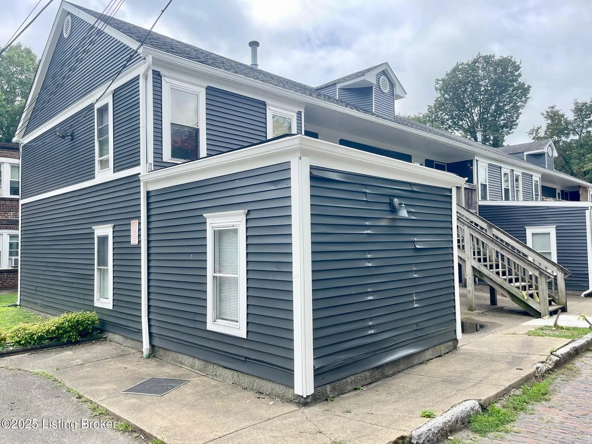 Photo of Listing #1700725