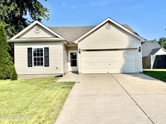 11204 Sand Lake Ct, Louisville