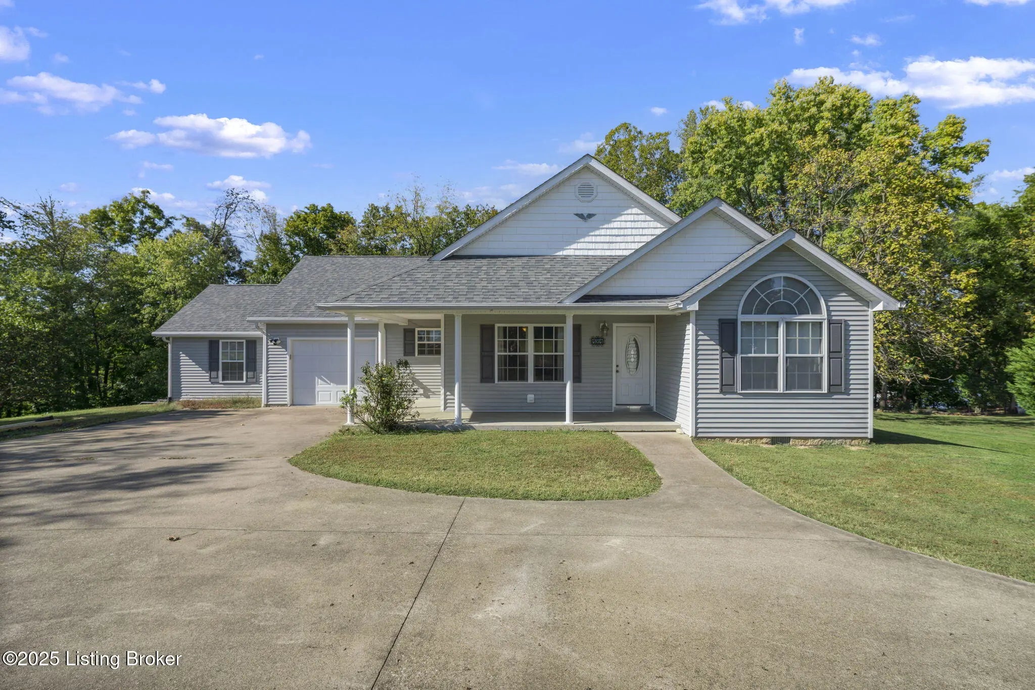 Photo of Listing #1700774