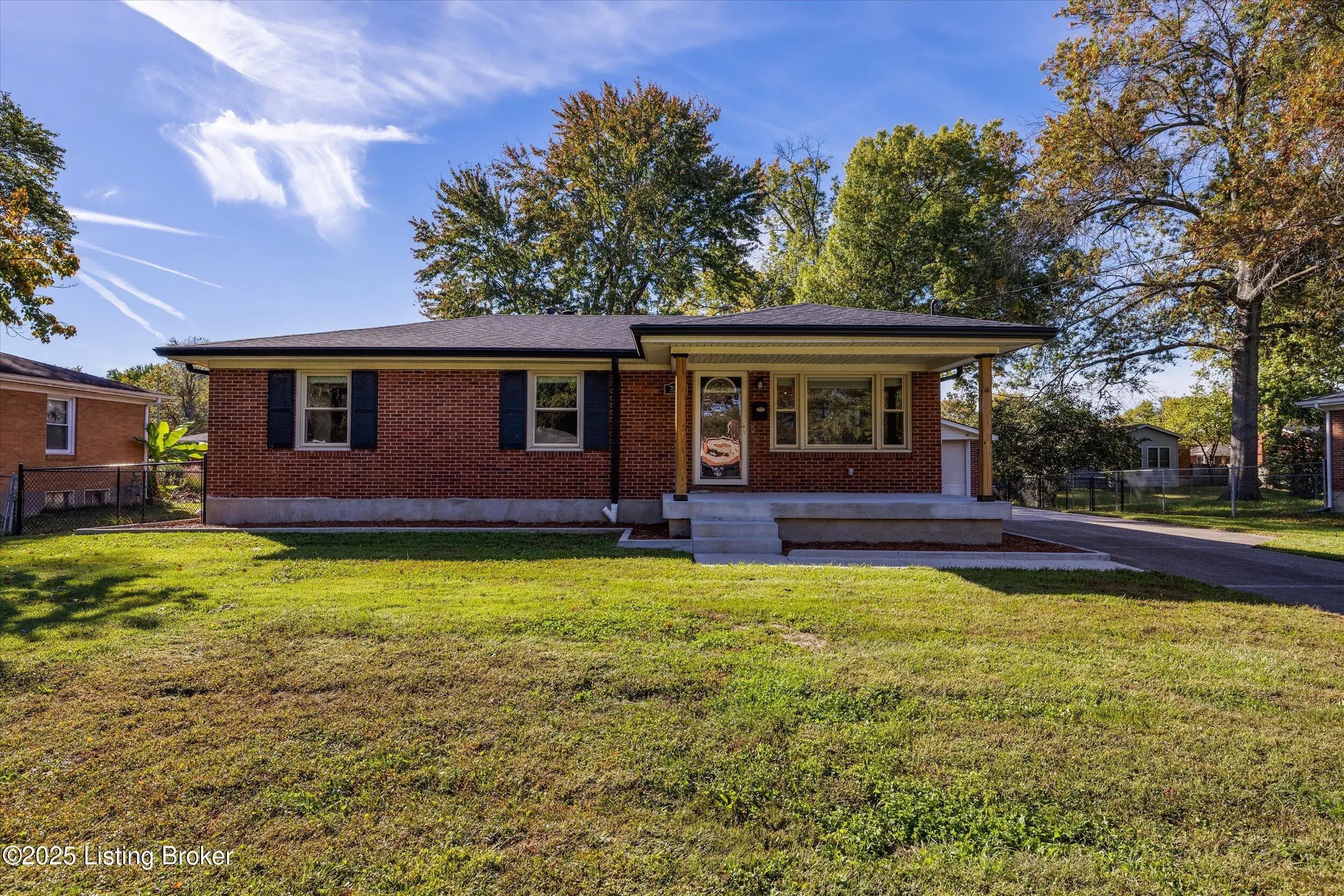 Photo of Listing #1701218