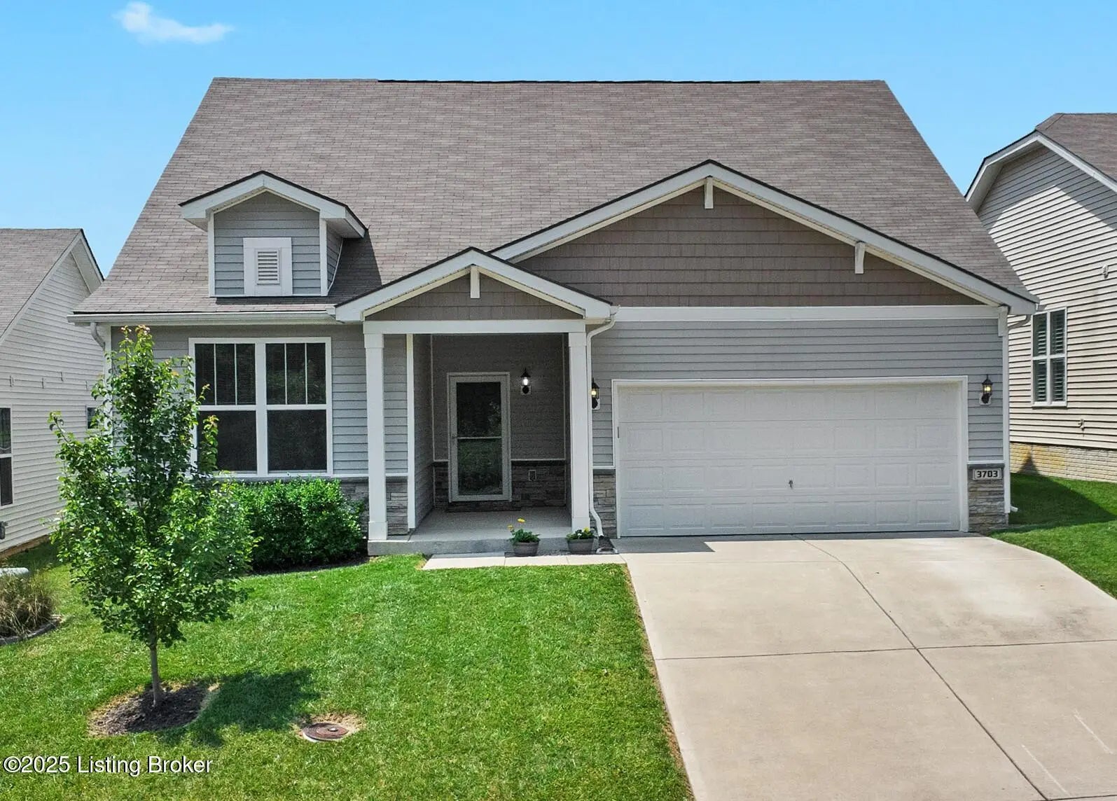 Photo of Listing #1701125