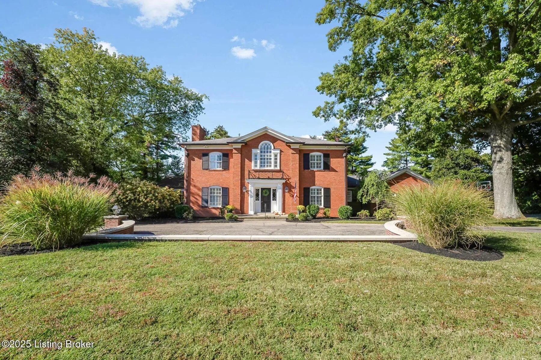 Photo of Listing #1701426