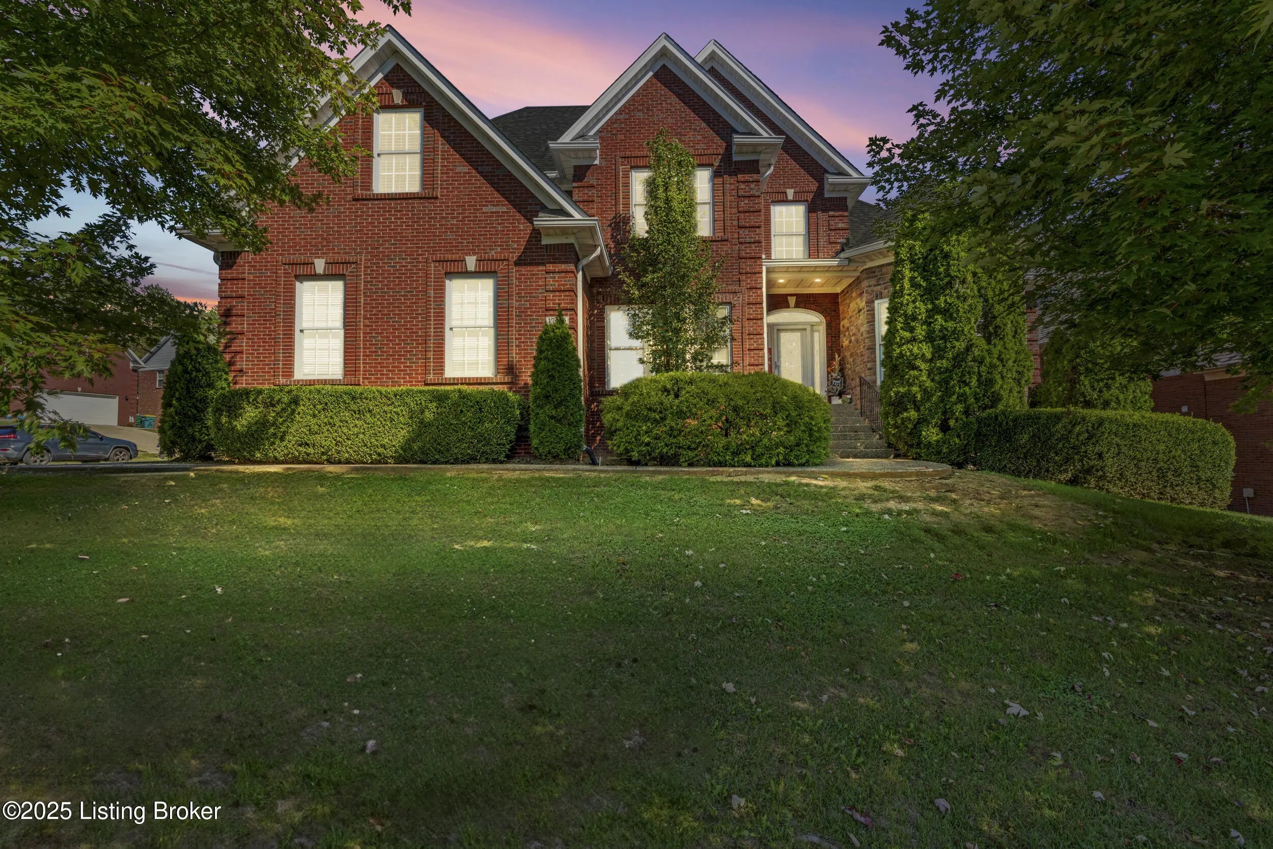 Photo of Listing #1701033