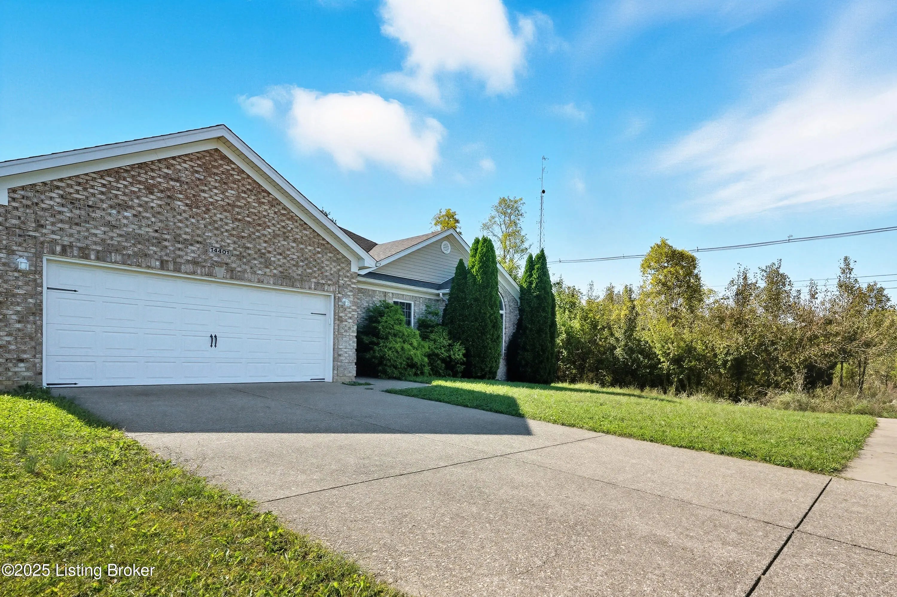 Photo of Listing #1701199