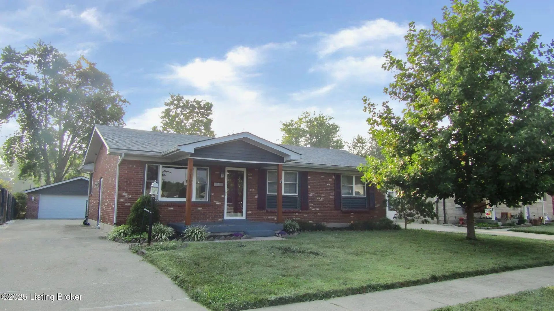 Photo of Listing #1701117