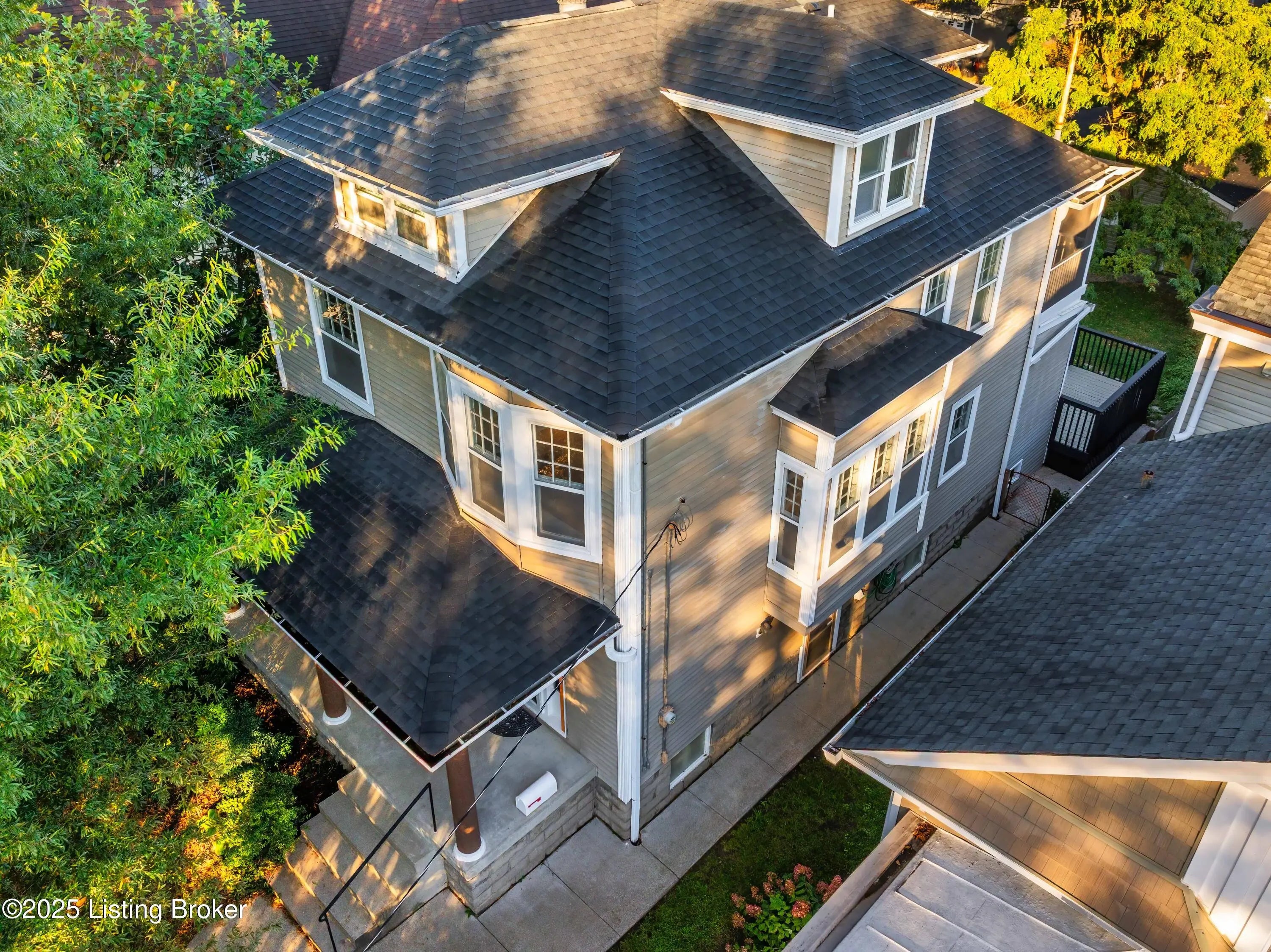 Photo of Listing #1701187