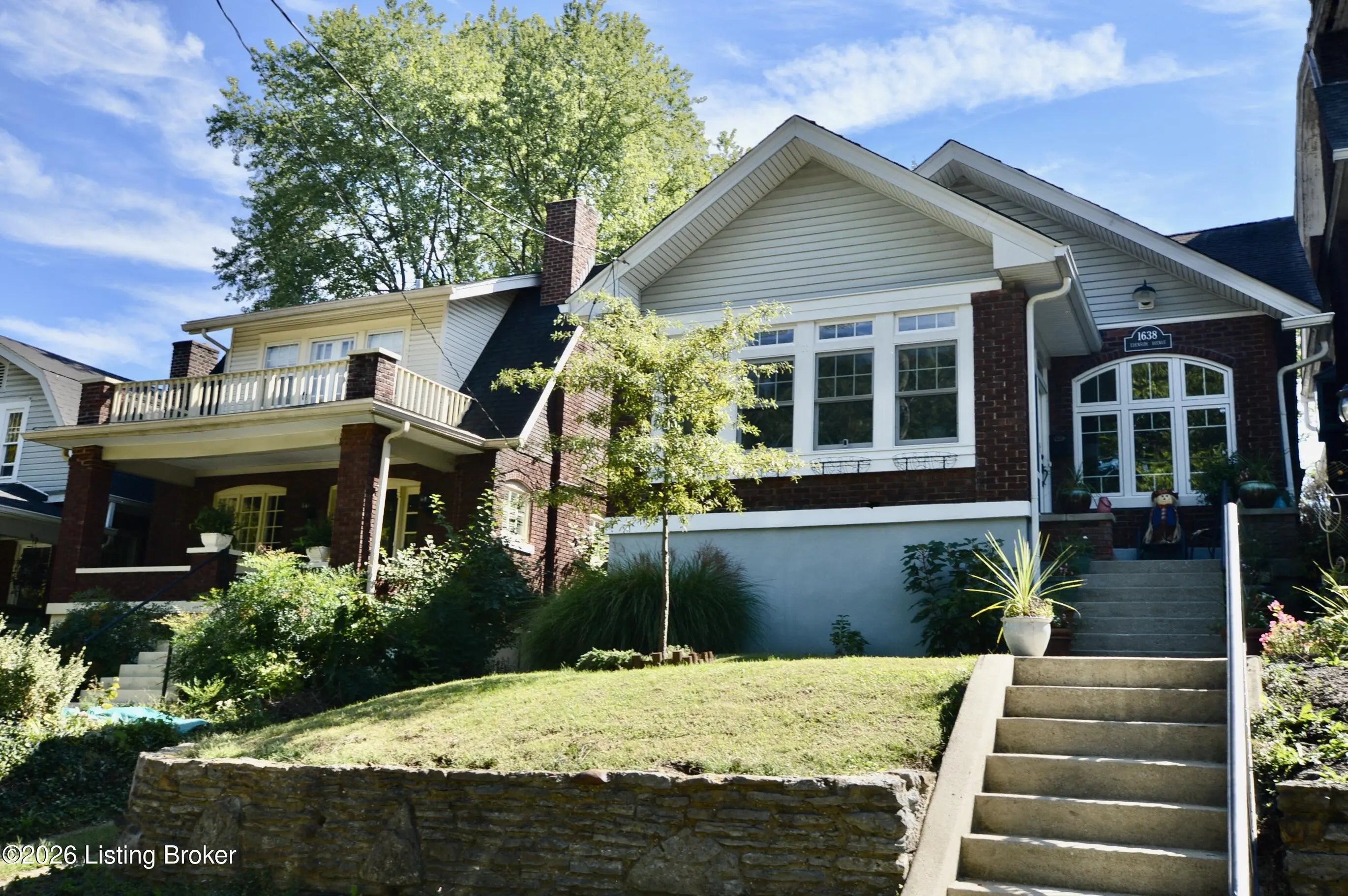 Photo of Listing #1703555