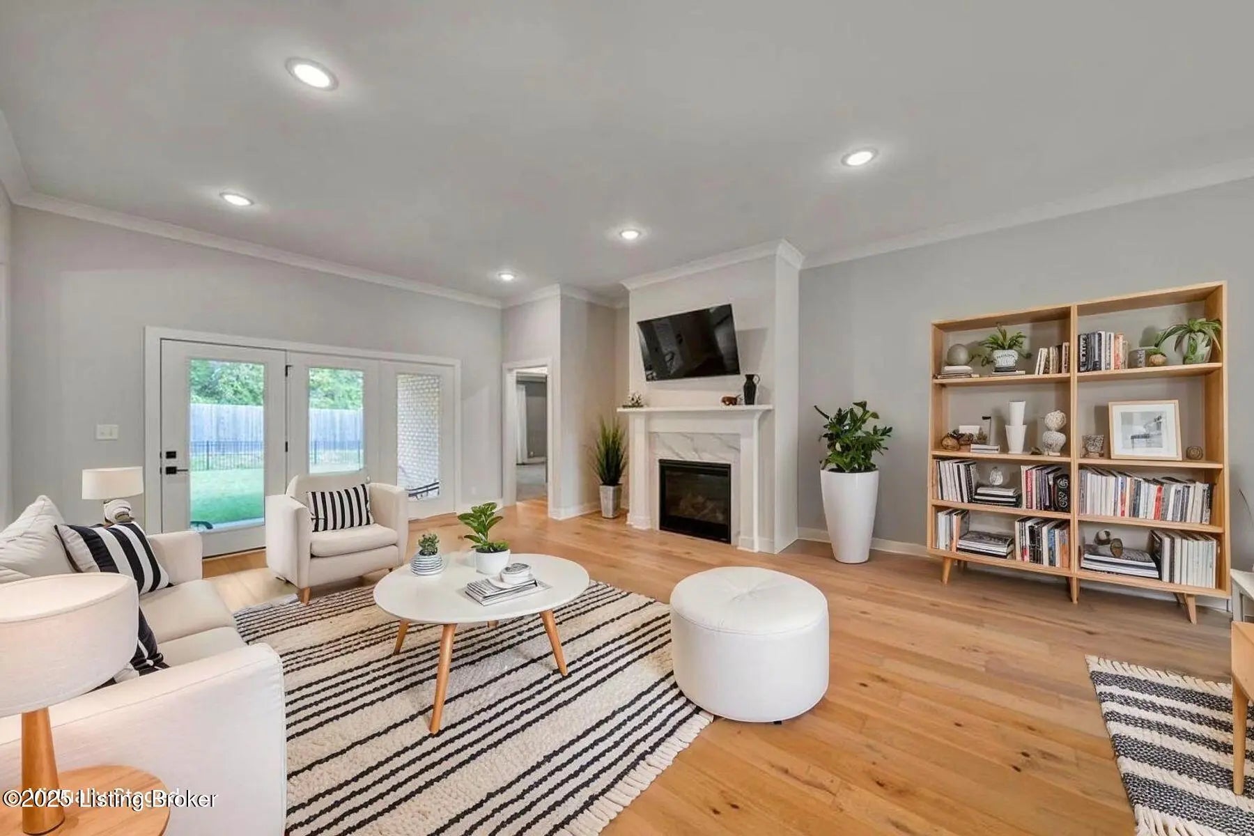 Photo of Listing #1701279