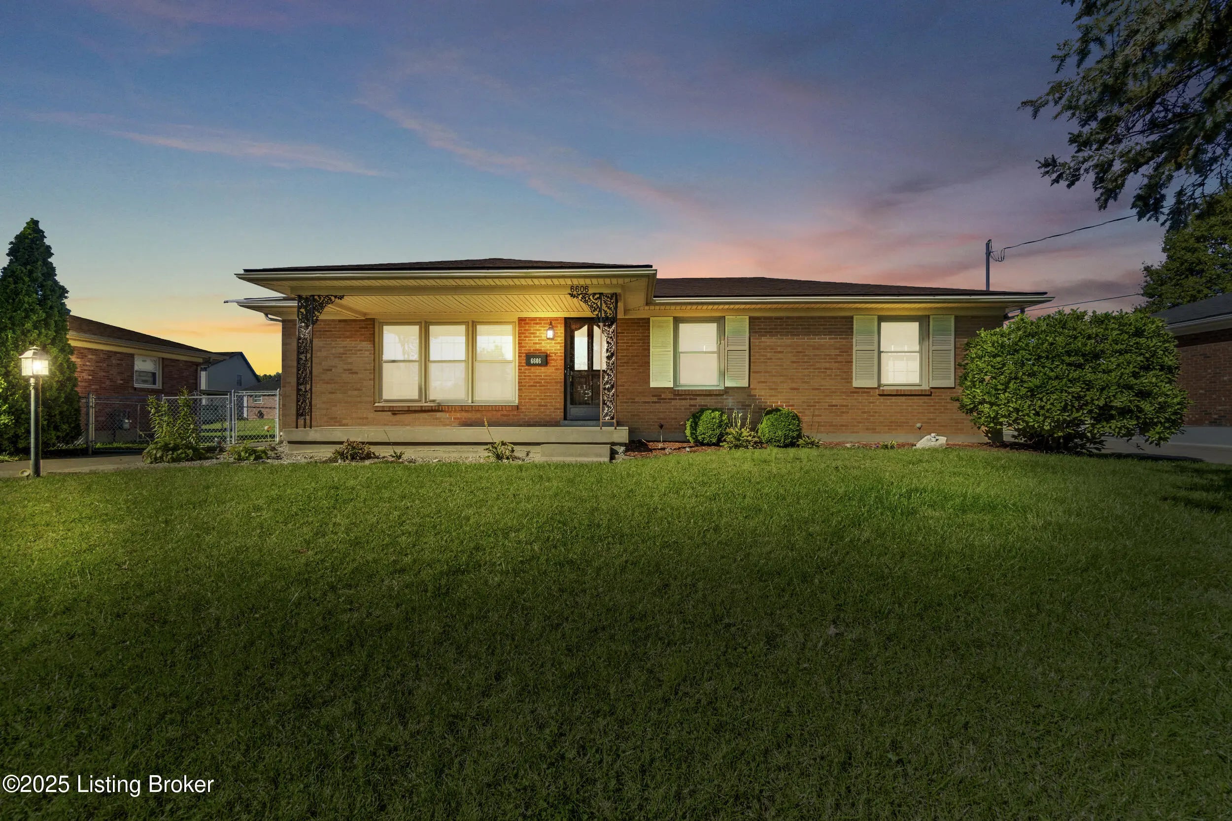 Photo of Listing #1701592