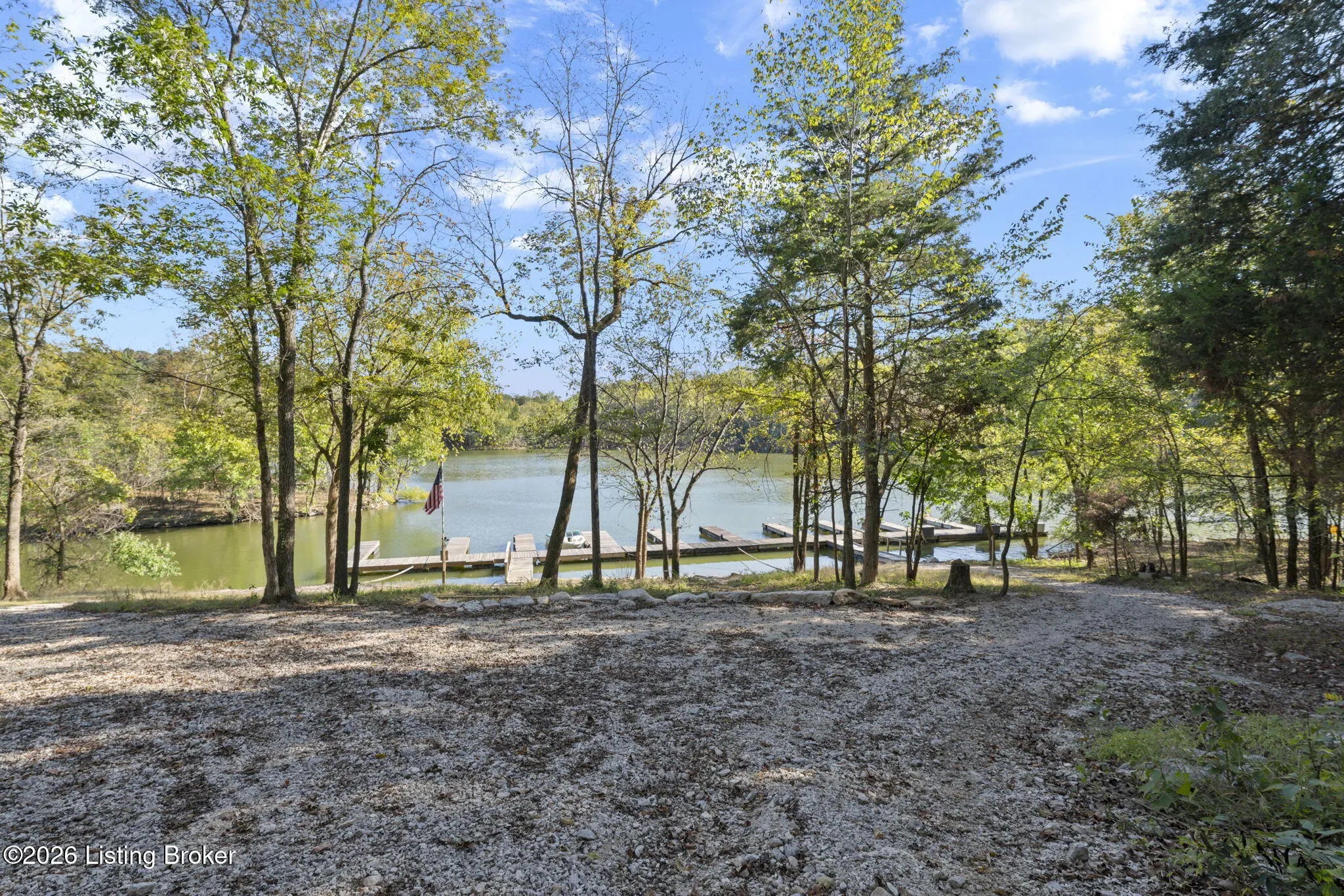 Photo of Listing #1701381