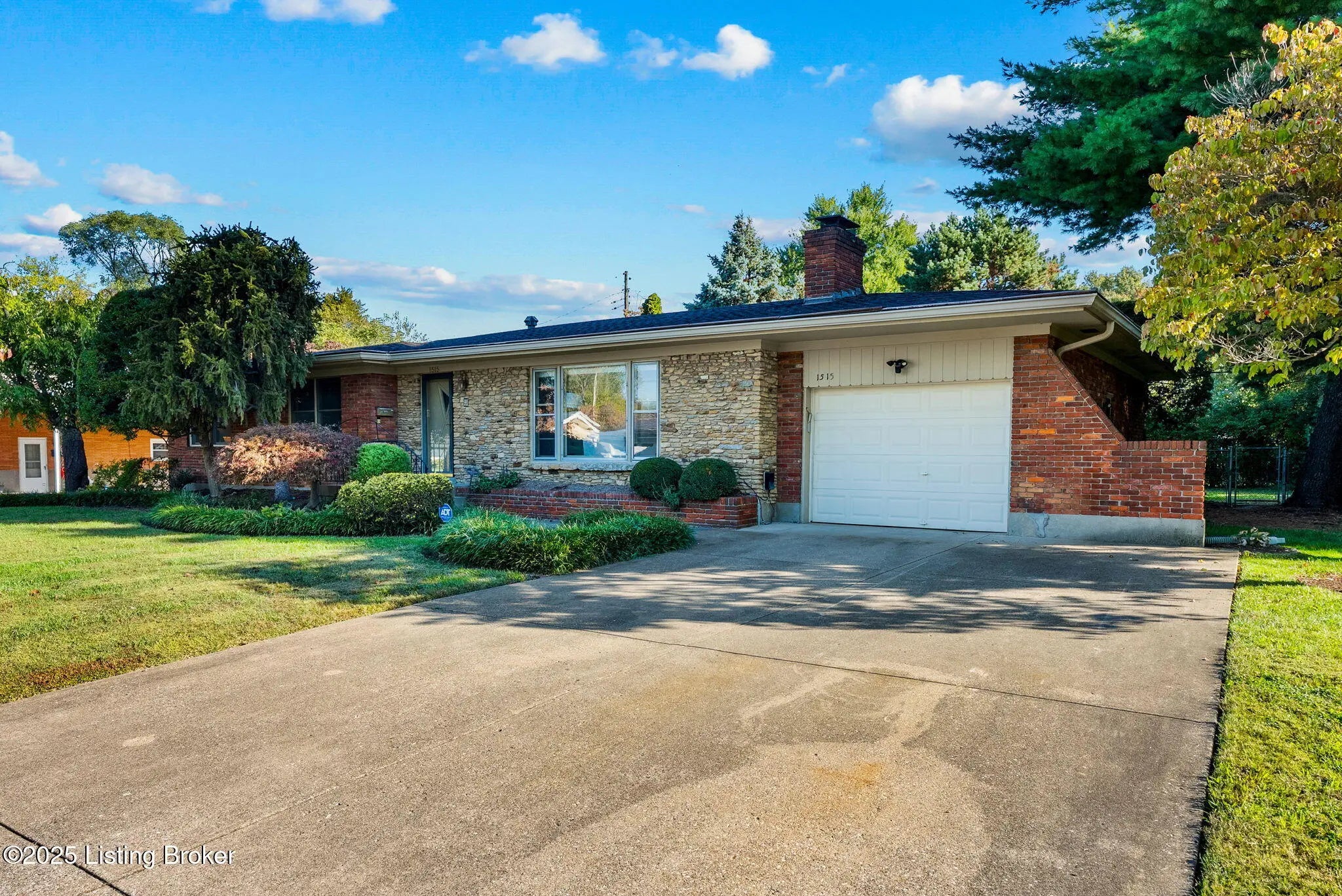 Photo of Listing #1702794