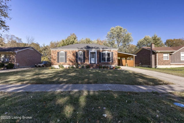 215 Glissade Dr, Fairdale