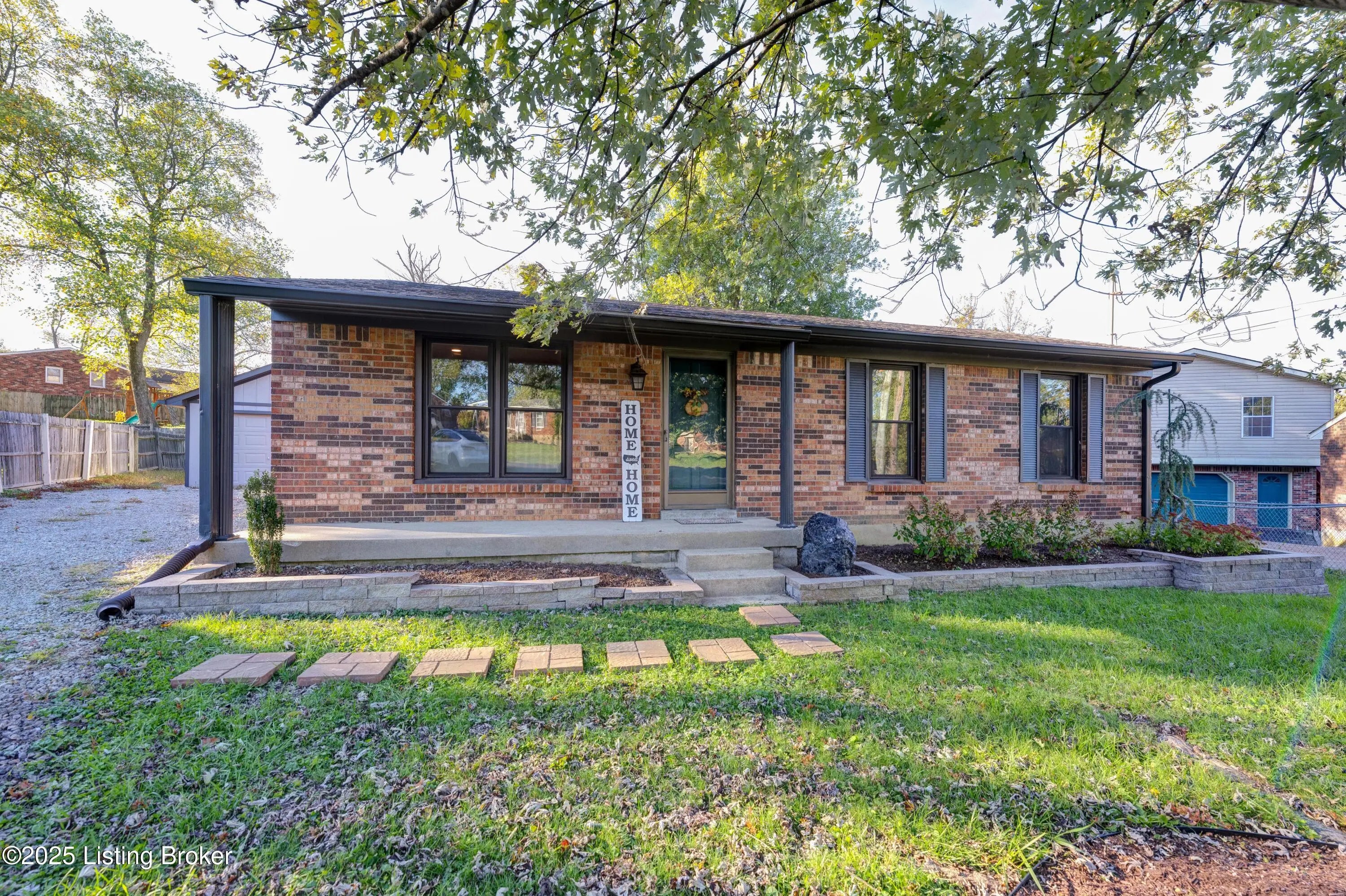 Photo of Listing #1701731