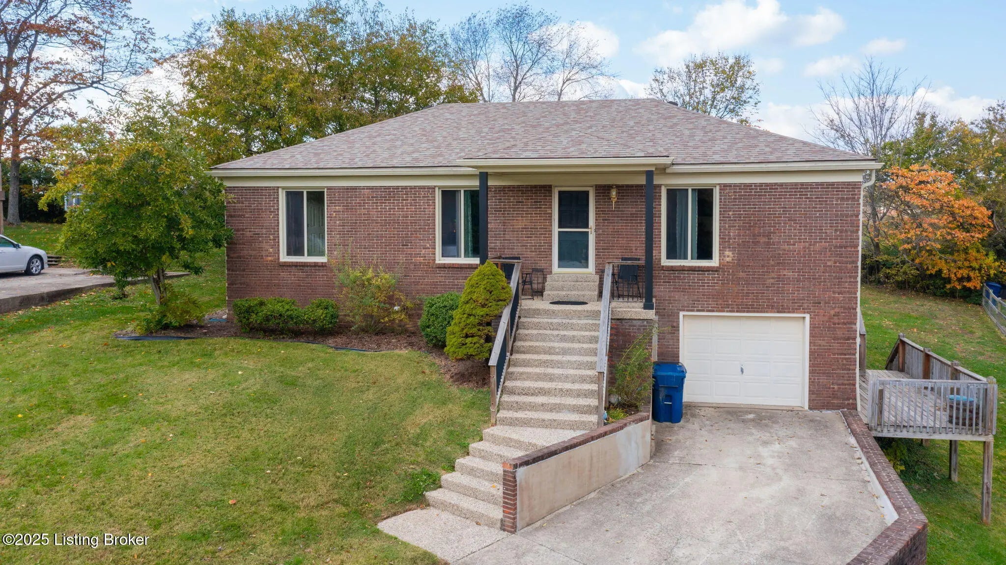 Photo of Listing #1702375