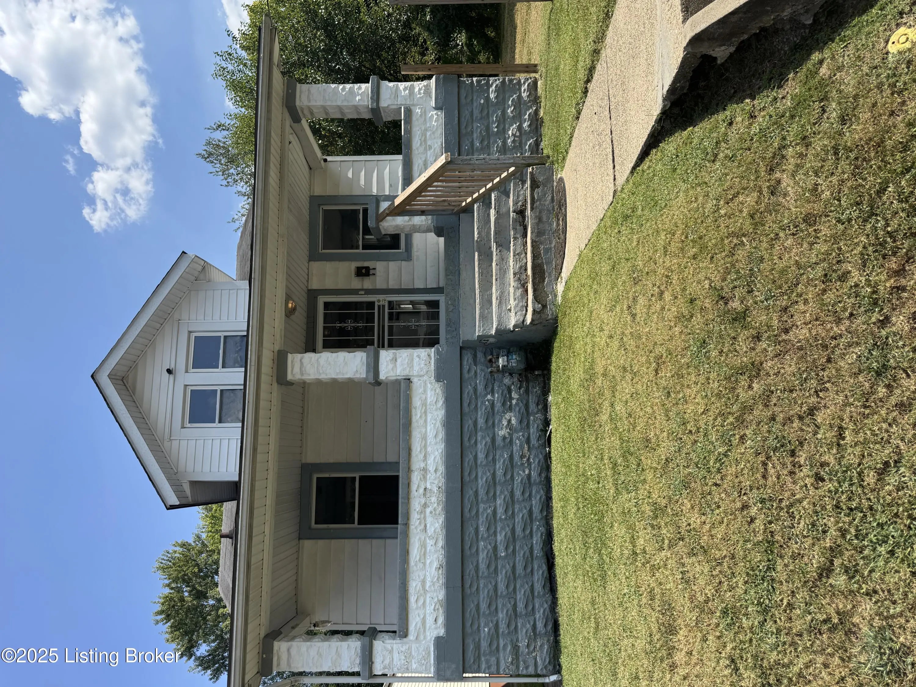 Photo of Listing #1701691