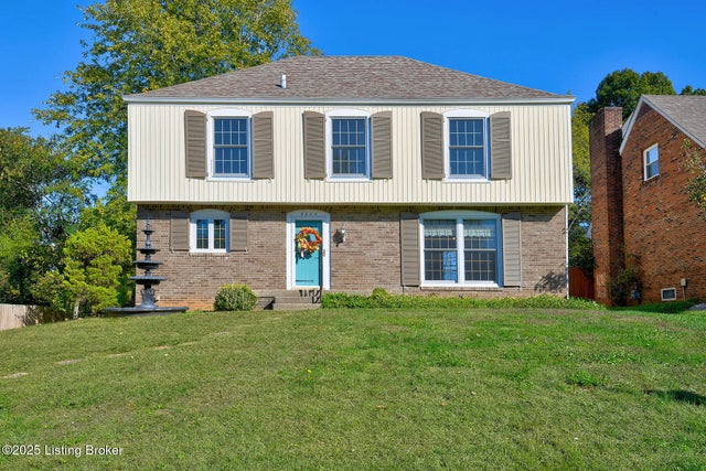 8203 Huntsman Trail, Louisville