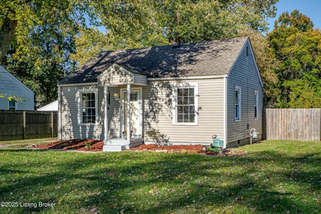 9728 Mason Ln, Fairdale