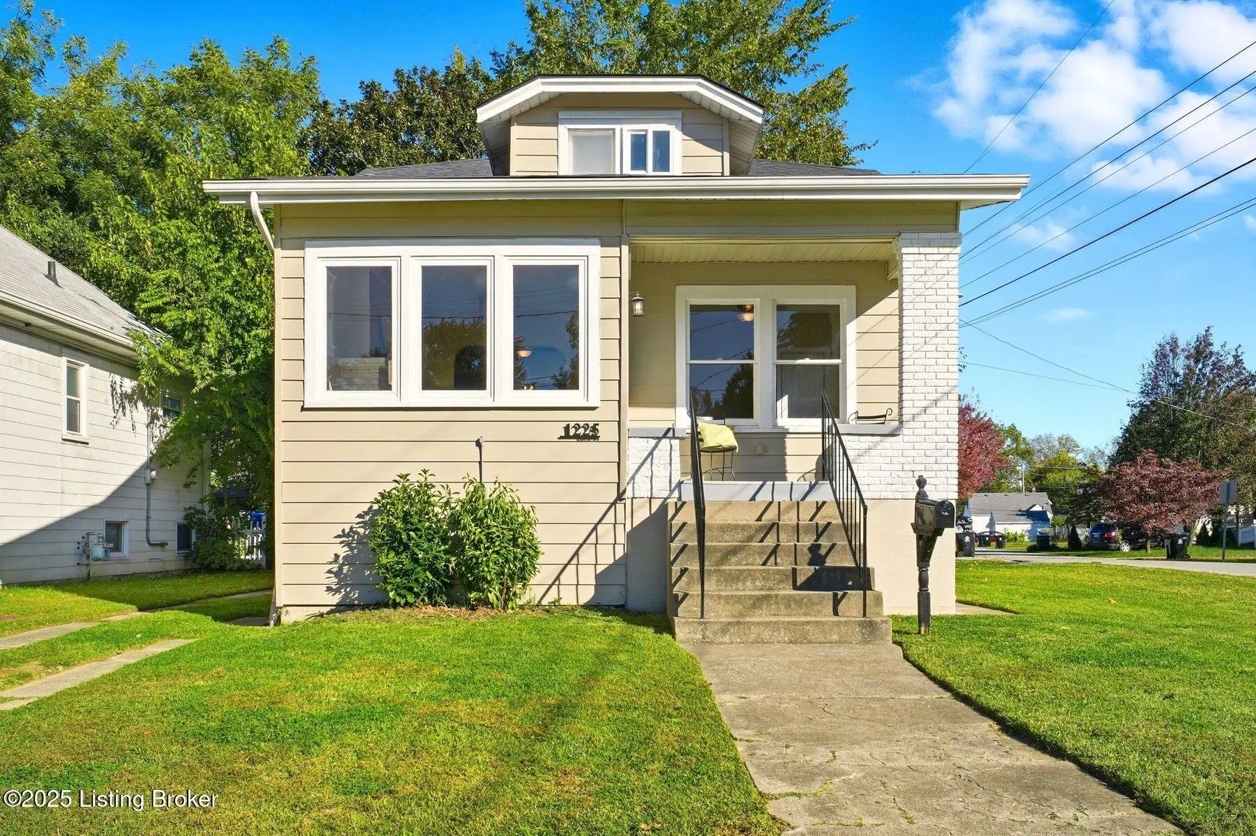 Photo of Listing #1701945