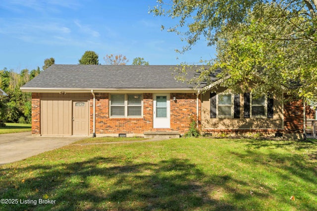 414 Knobview Dr, Shelbyville