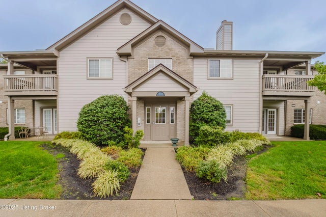 1300 Bee Ln 103, Louisville