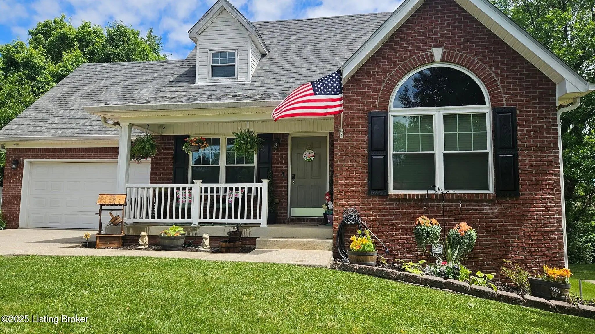 Photo of Listing #1702094