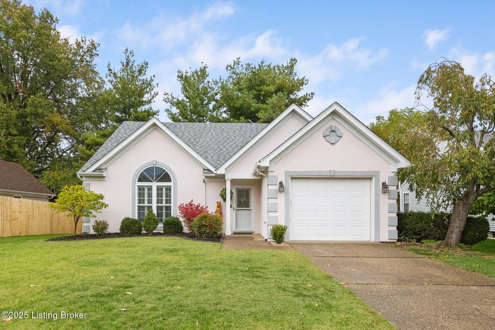 Photo of Listing #1702072