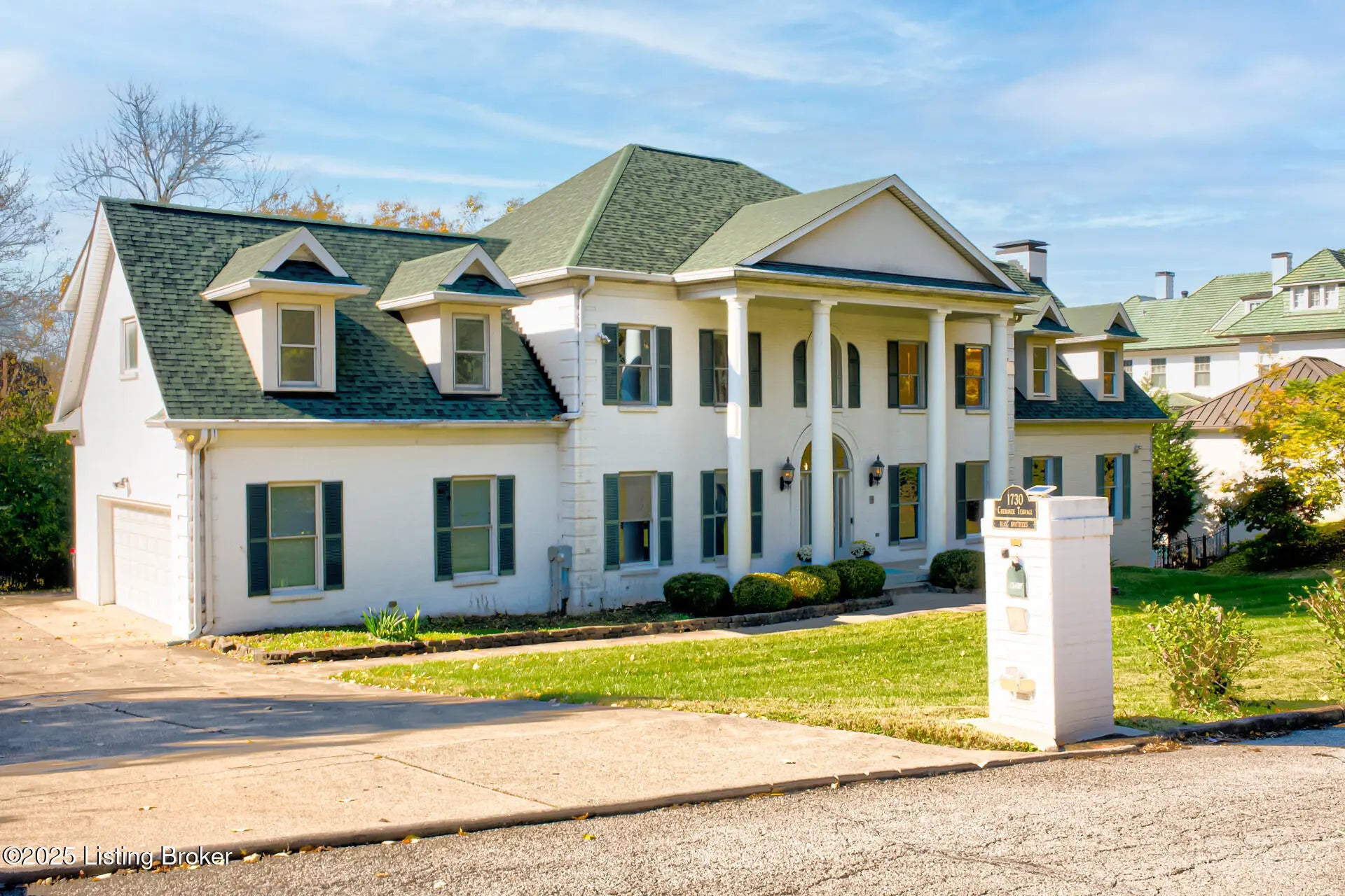 Photo of Listing #1702850