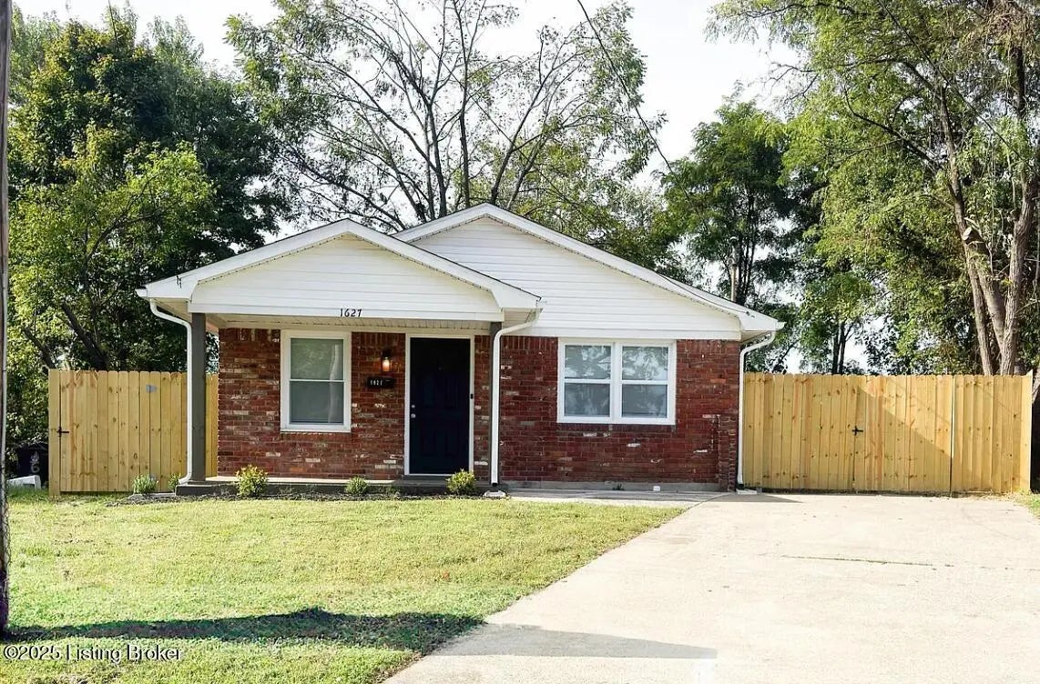 Photo of Listing #1702402