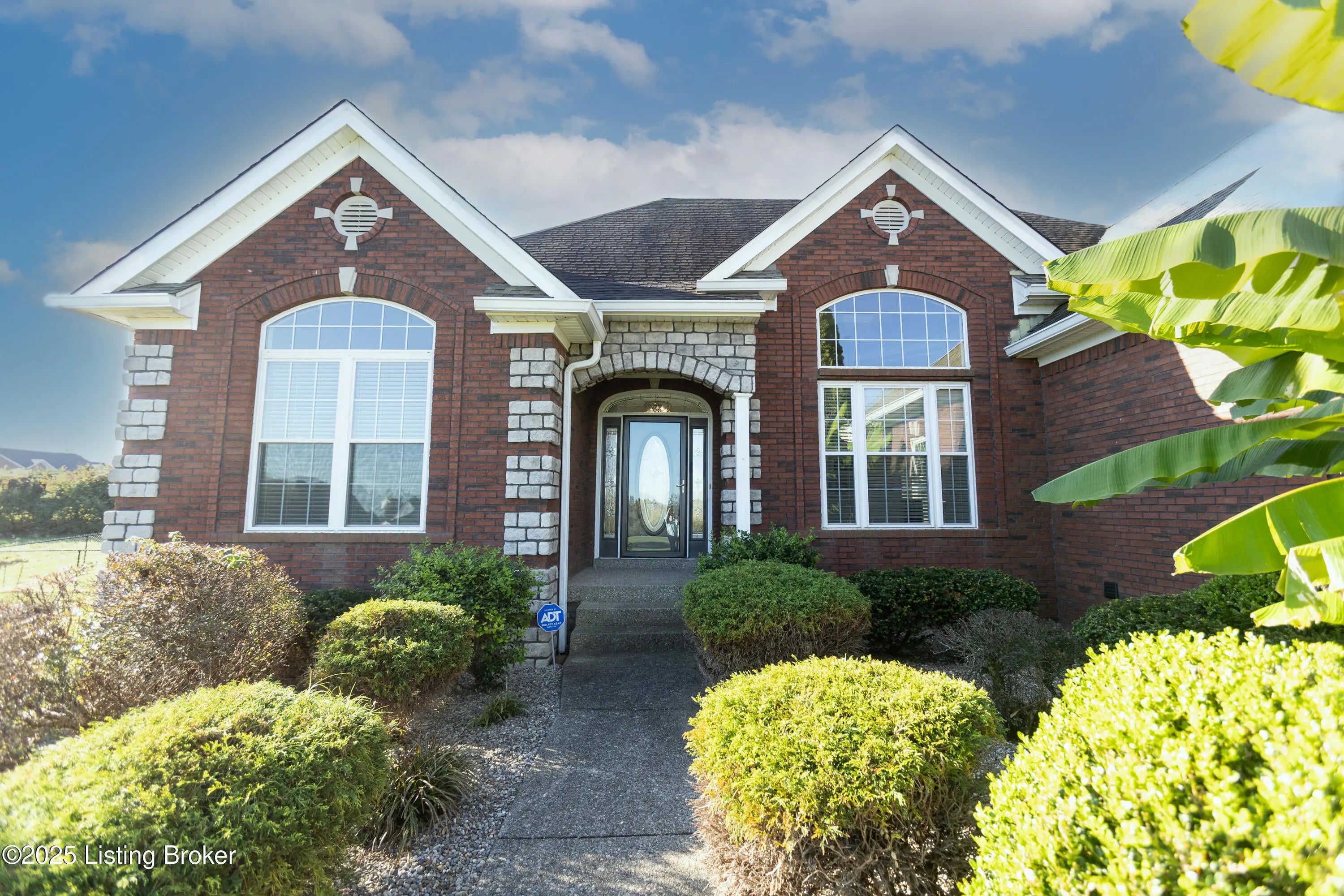 Photo of Listing #1702305