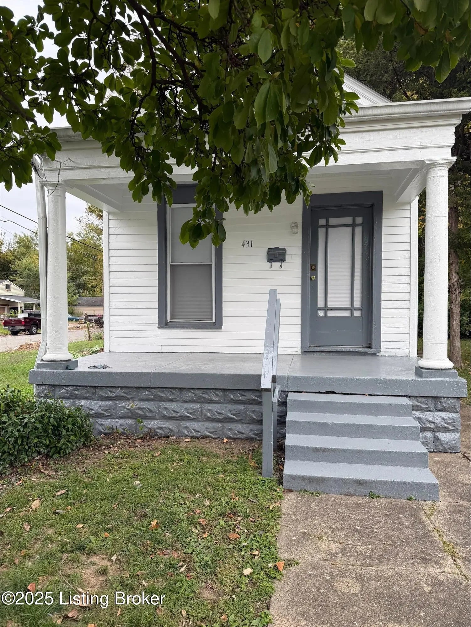 Photo of Listing #1702714